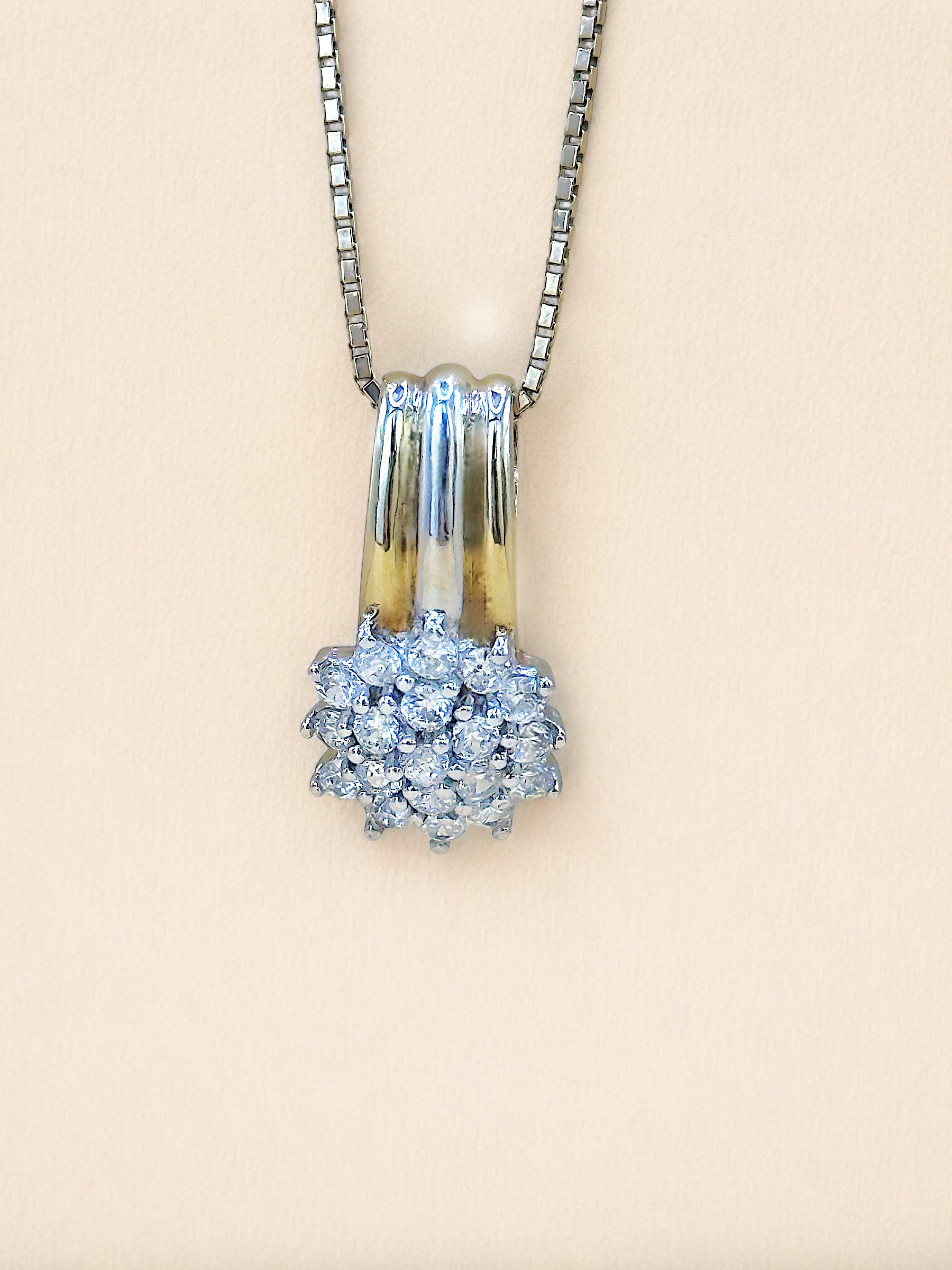 #27 Anhänger 8k massives Gold mit Zirkonia