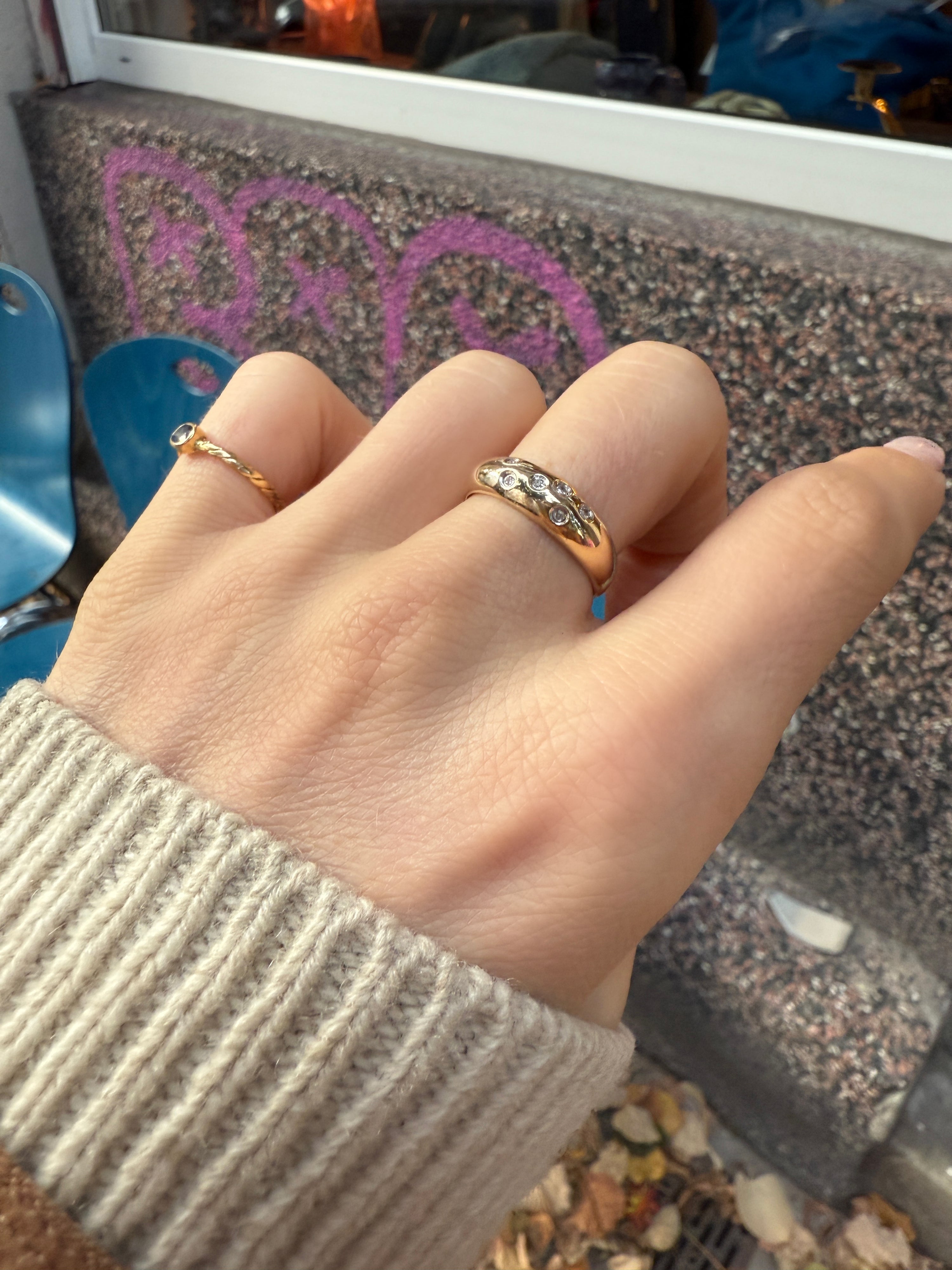 #123 14k Ring mit 6 Diamanten - RG 56