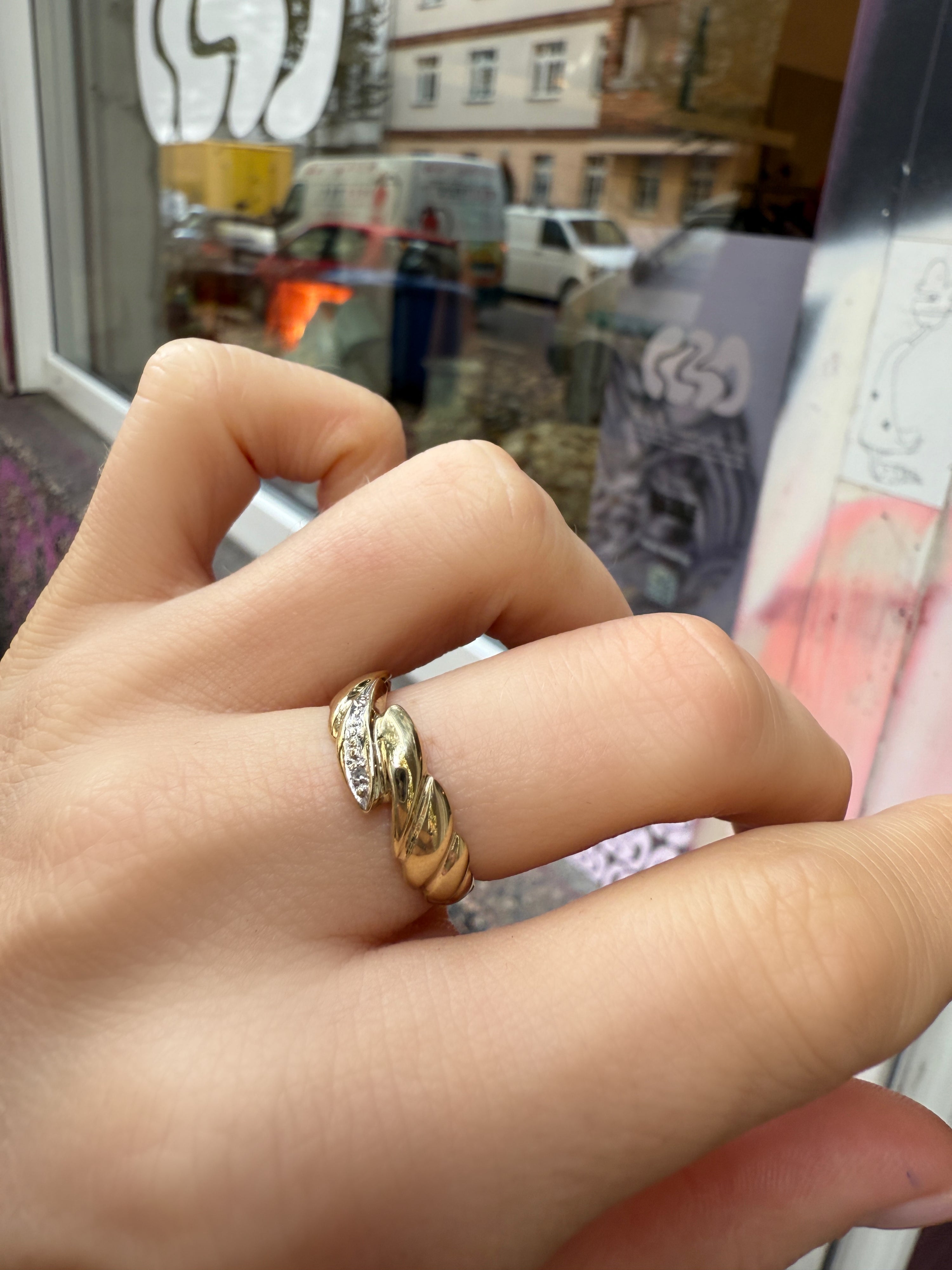 #204 8k Ring mit Diamant - RG 55