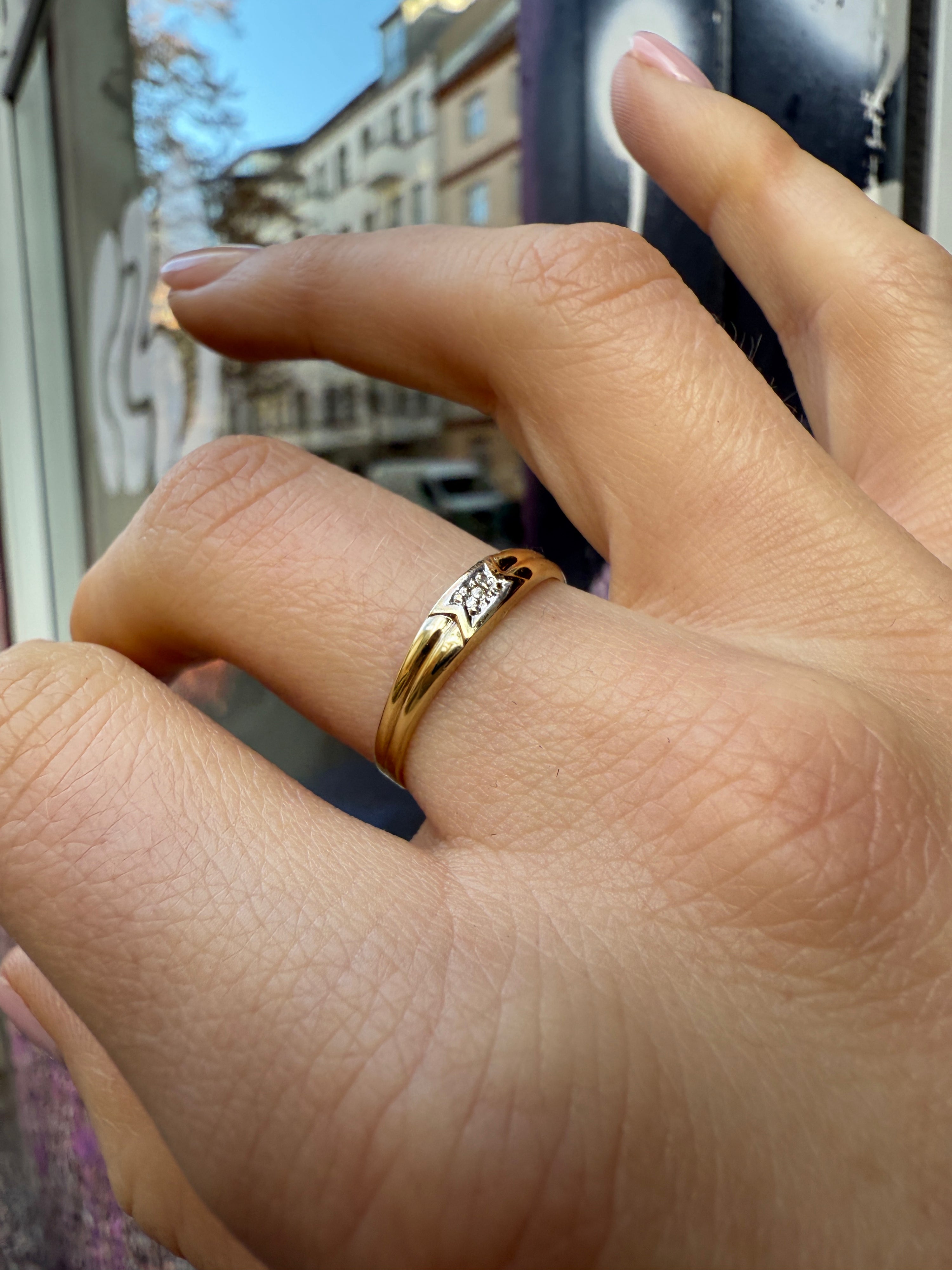 #423 8k Ring mit Diamant - RG 56