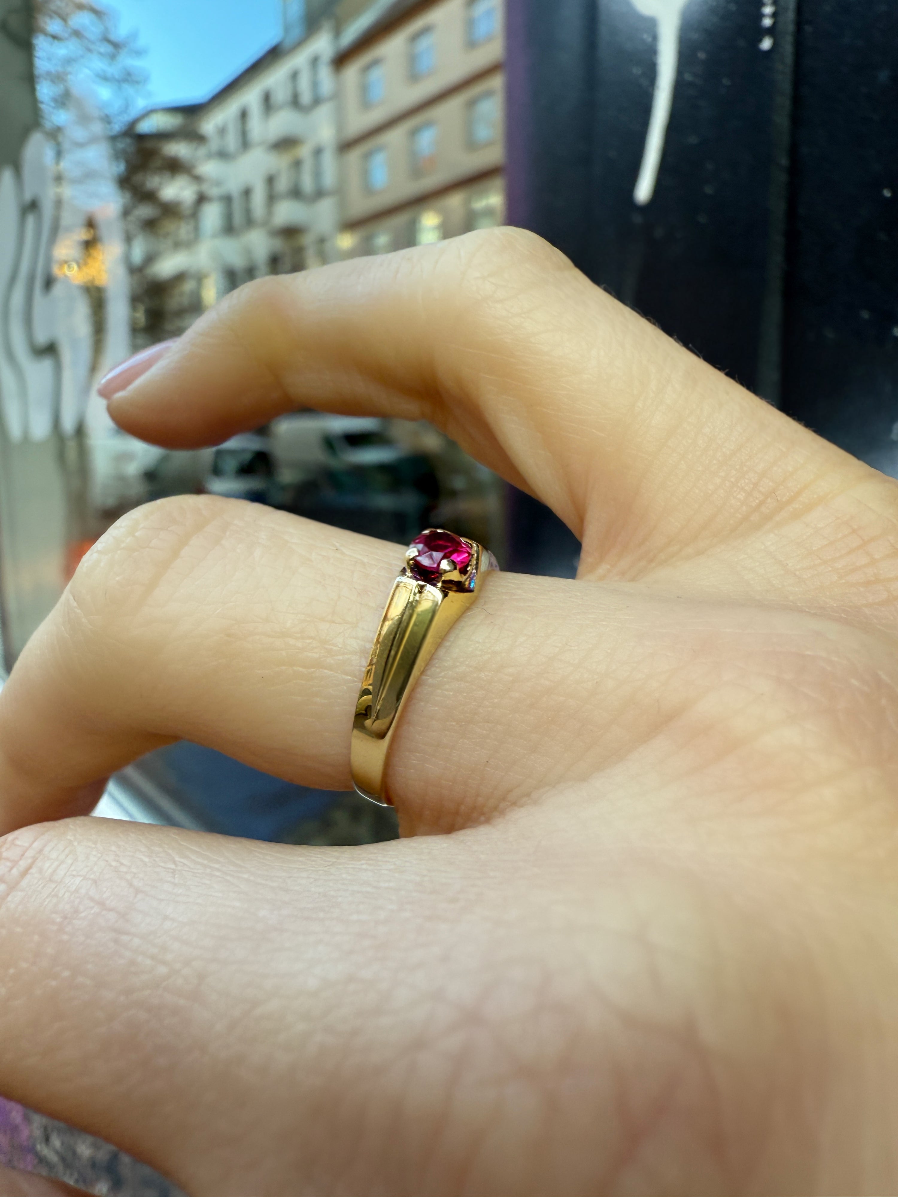 #420 8k Ring mit Rubin - RG 51