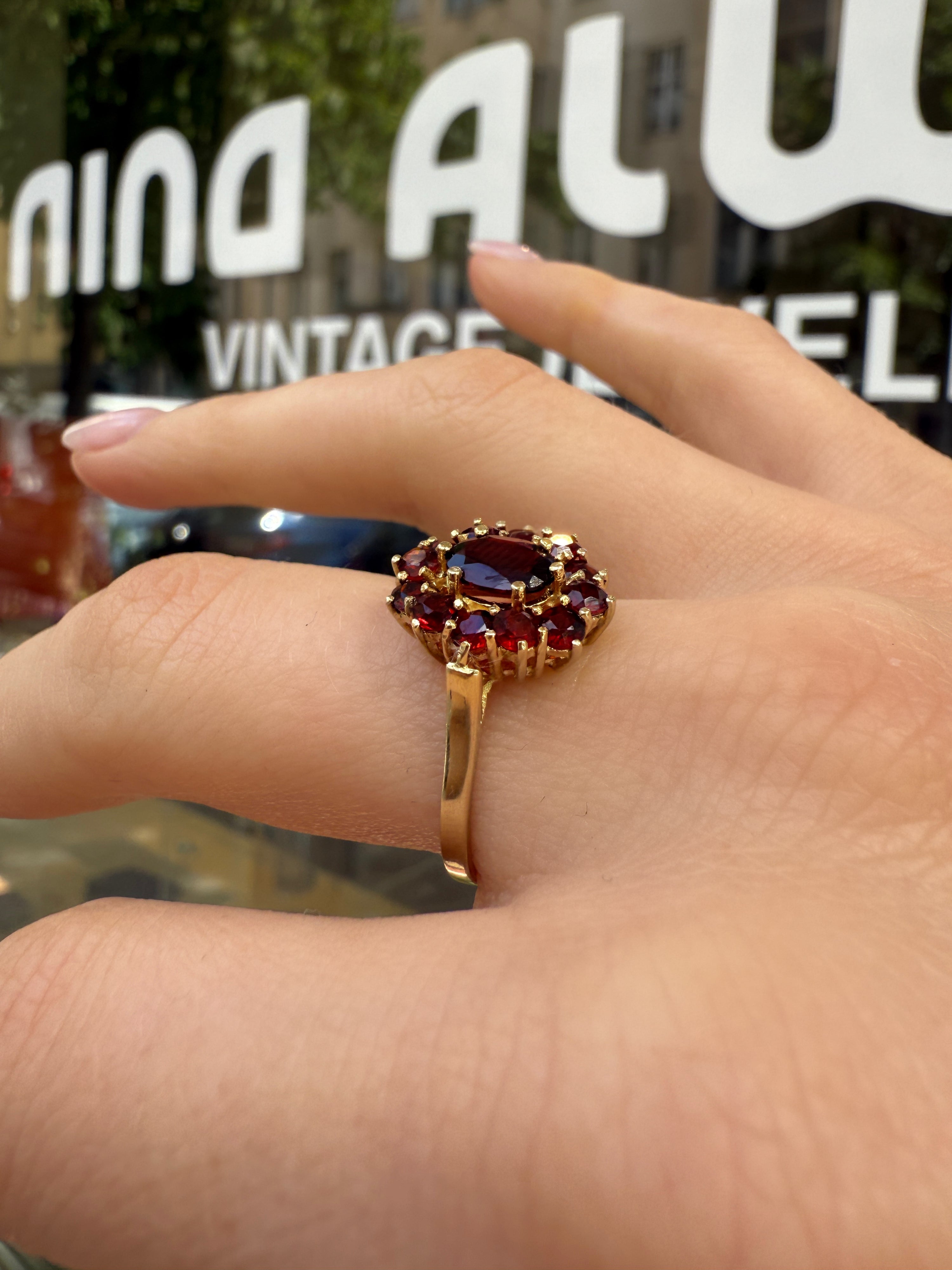 #1071 8k Ring mit Granat - RG 60