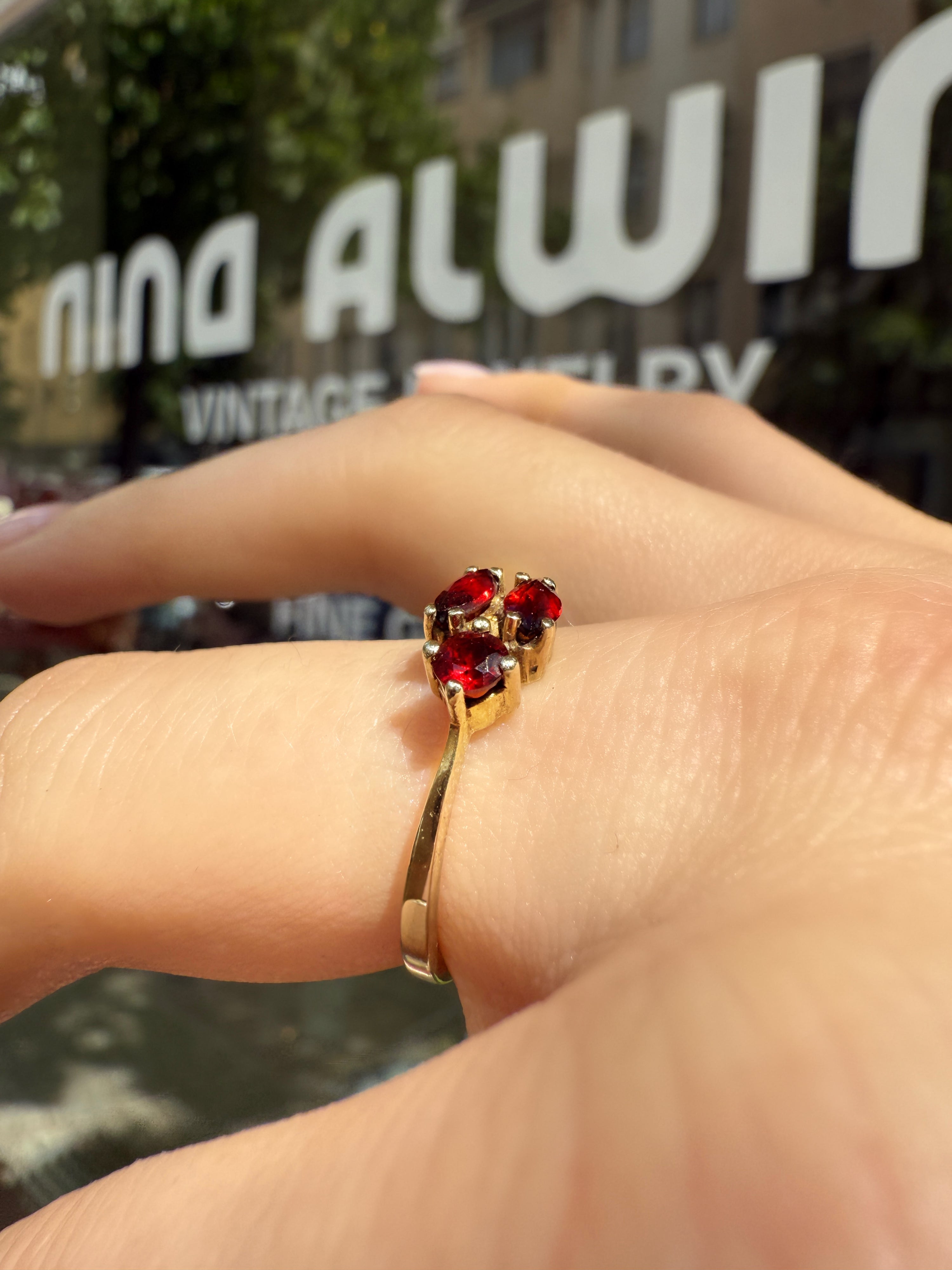 #1066 8k Ring mit Granat - RG 56
