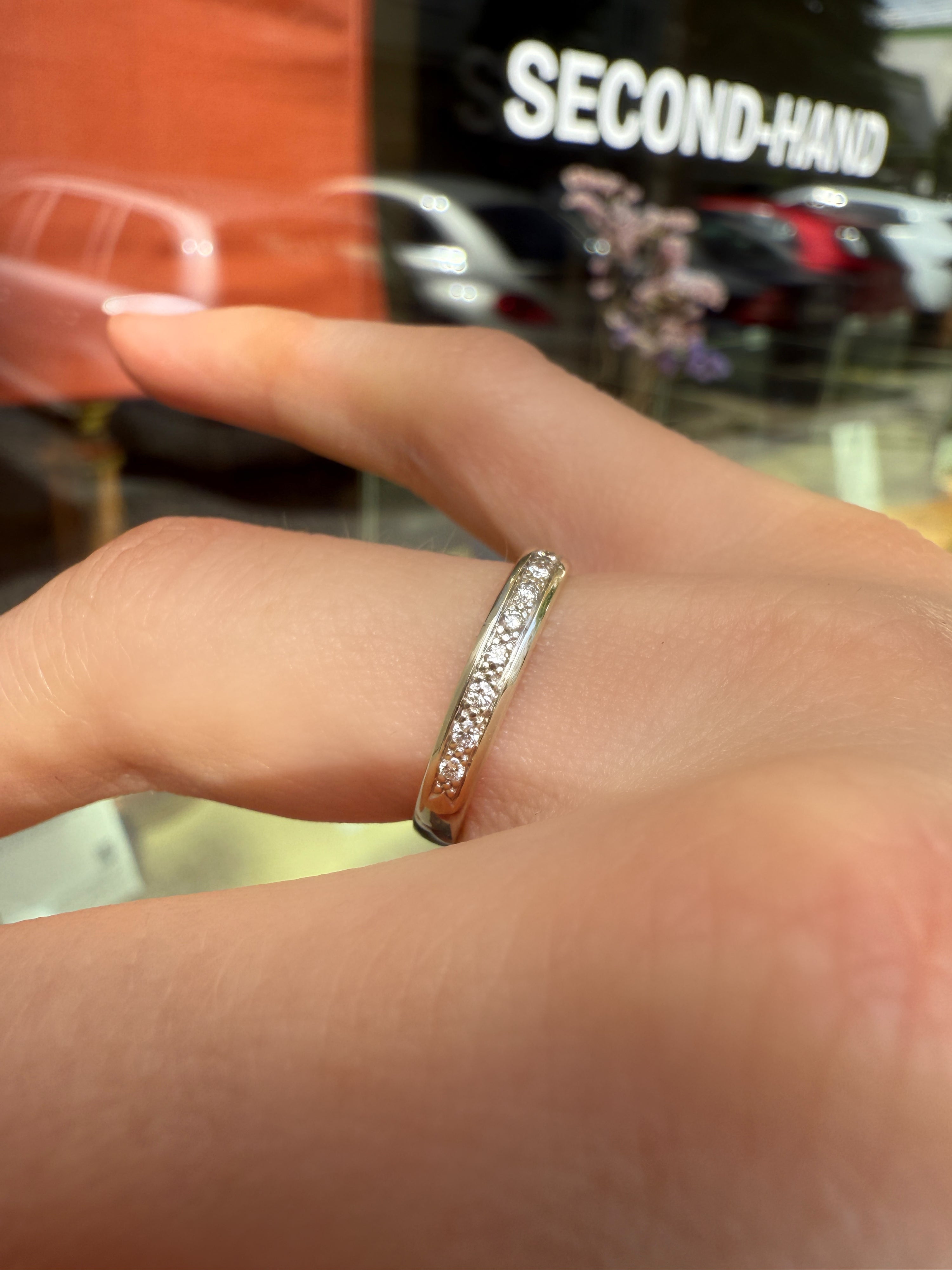 #1069 8k Ring Weißgold mit 8 Diamanten - RG 54
