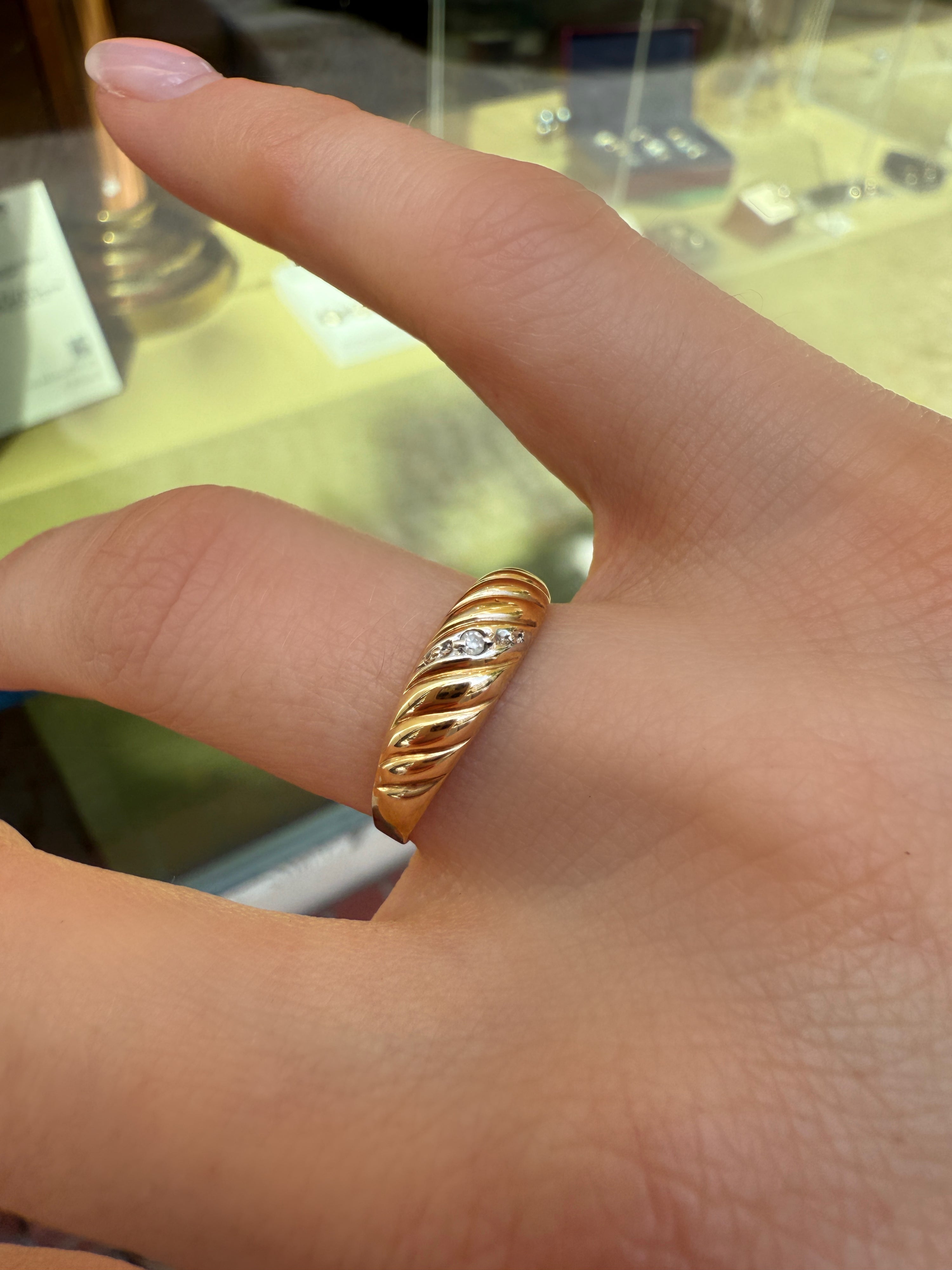 #1073 8k Ring mit Diamant - RG 54