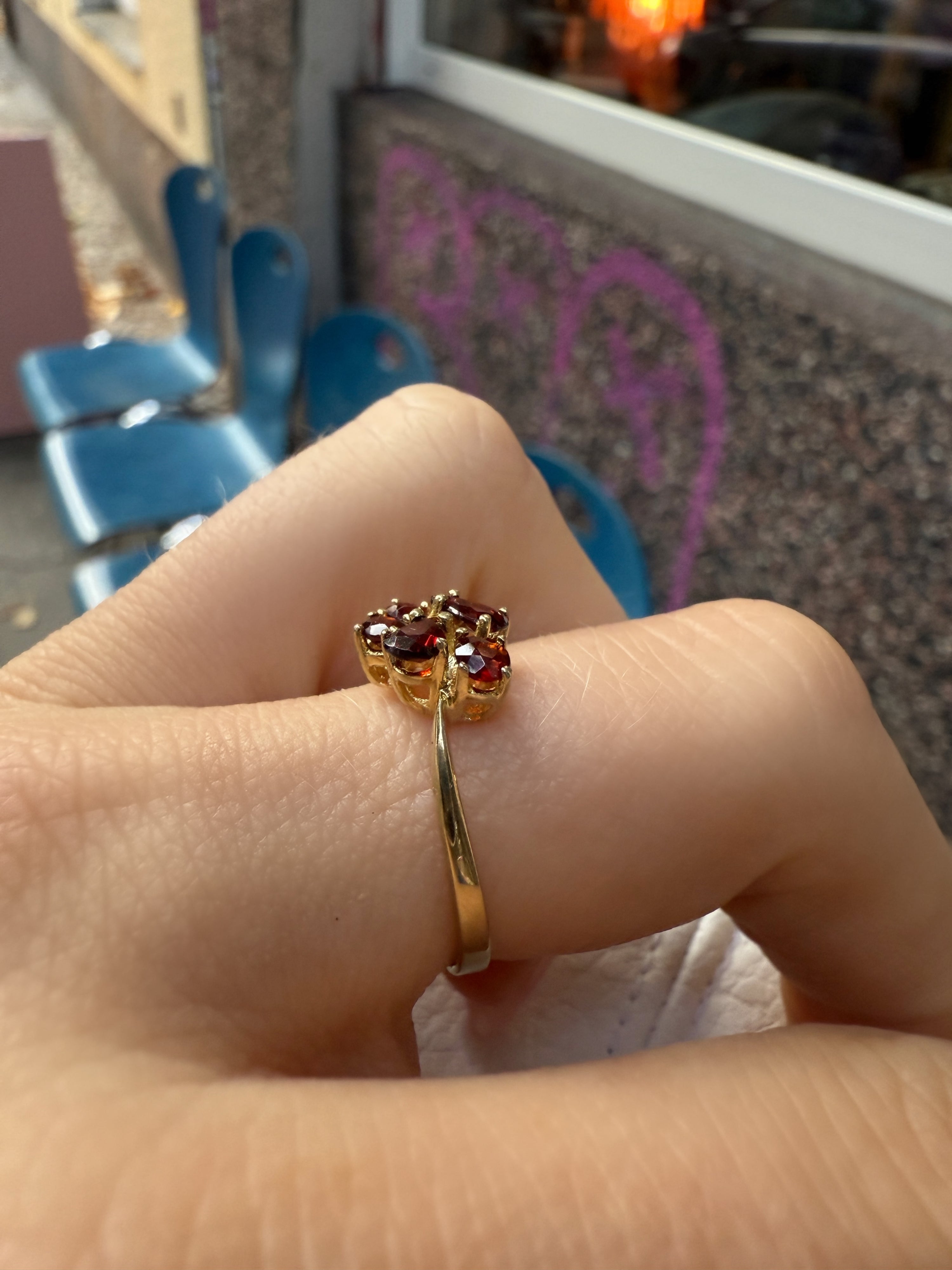 #122 8k Ring mit Granat - RG 53