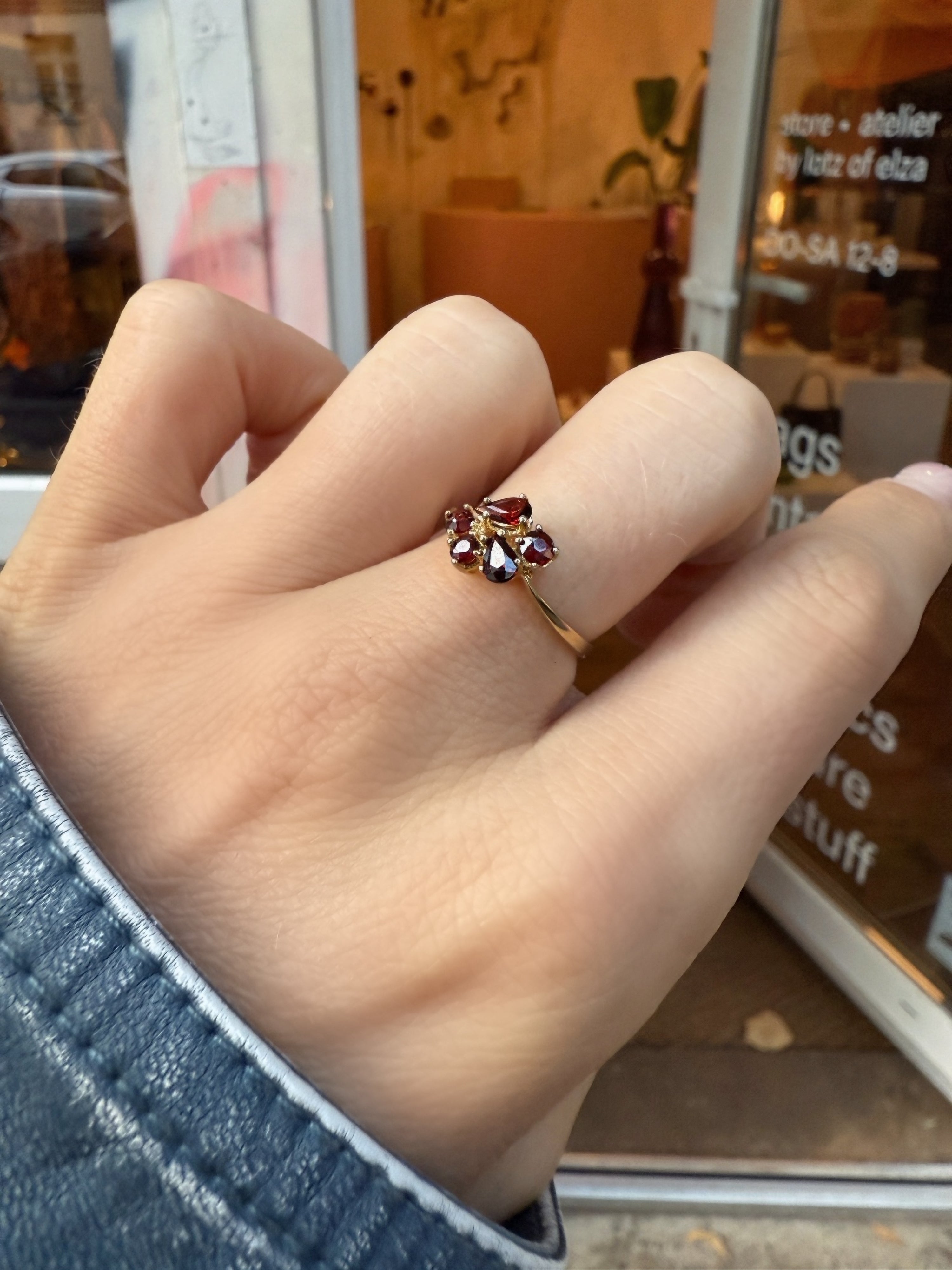 #122 8k Ring mit Granat - RG 53