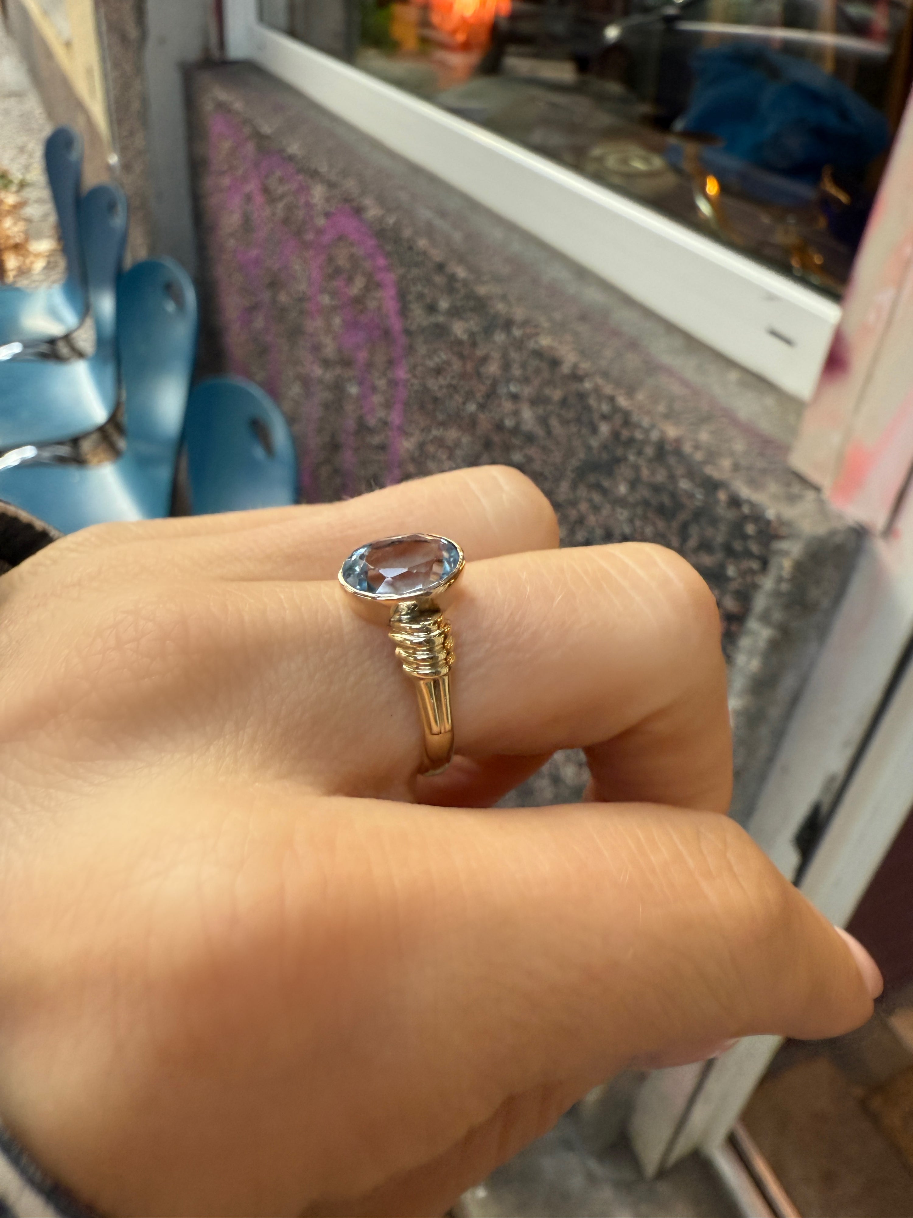 #126 8k Ring mit Topas - RG 57