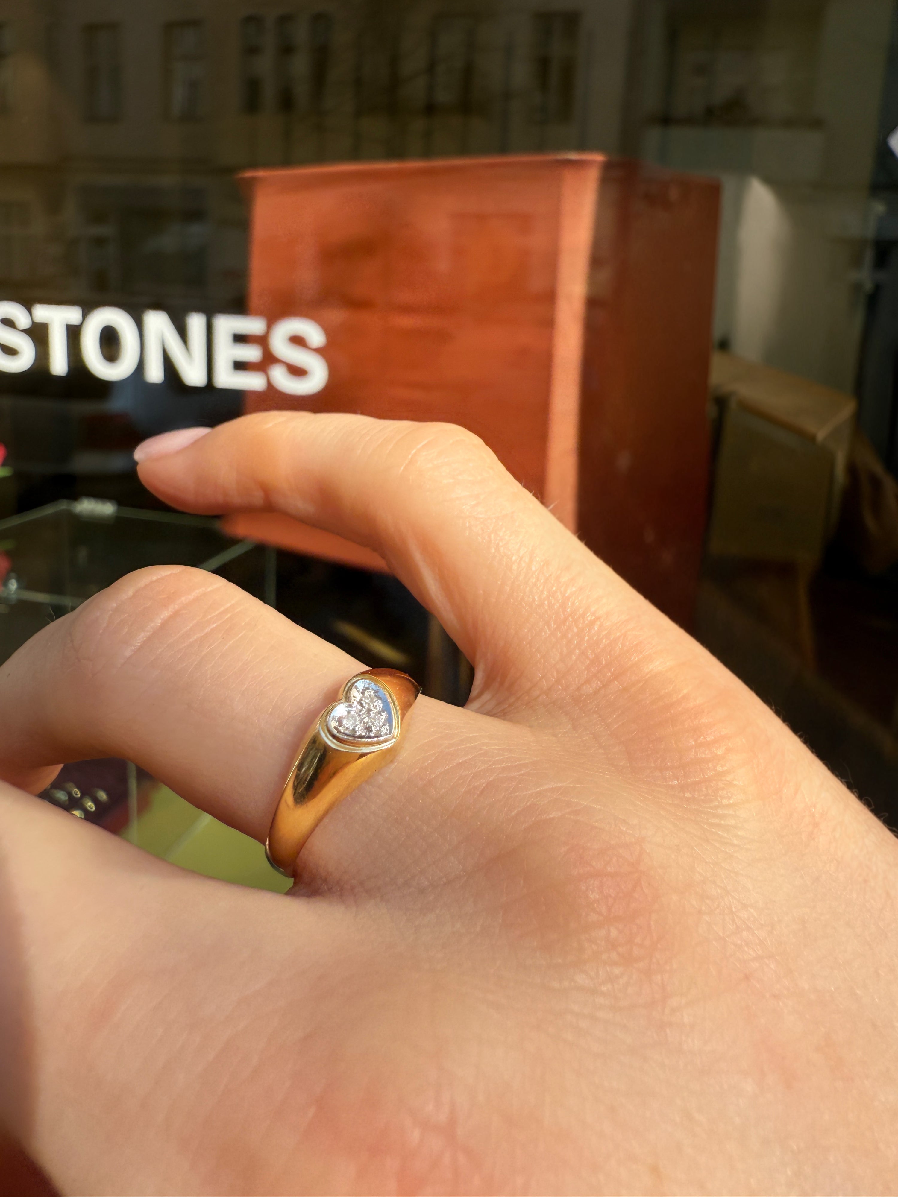#745 14k Ring Herz mit 3 Diamanten - RG 56