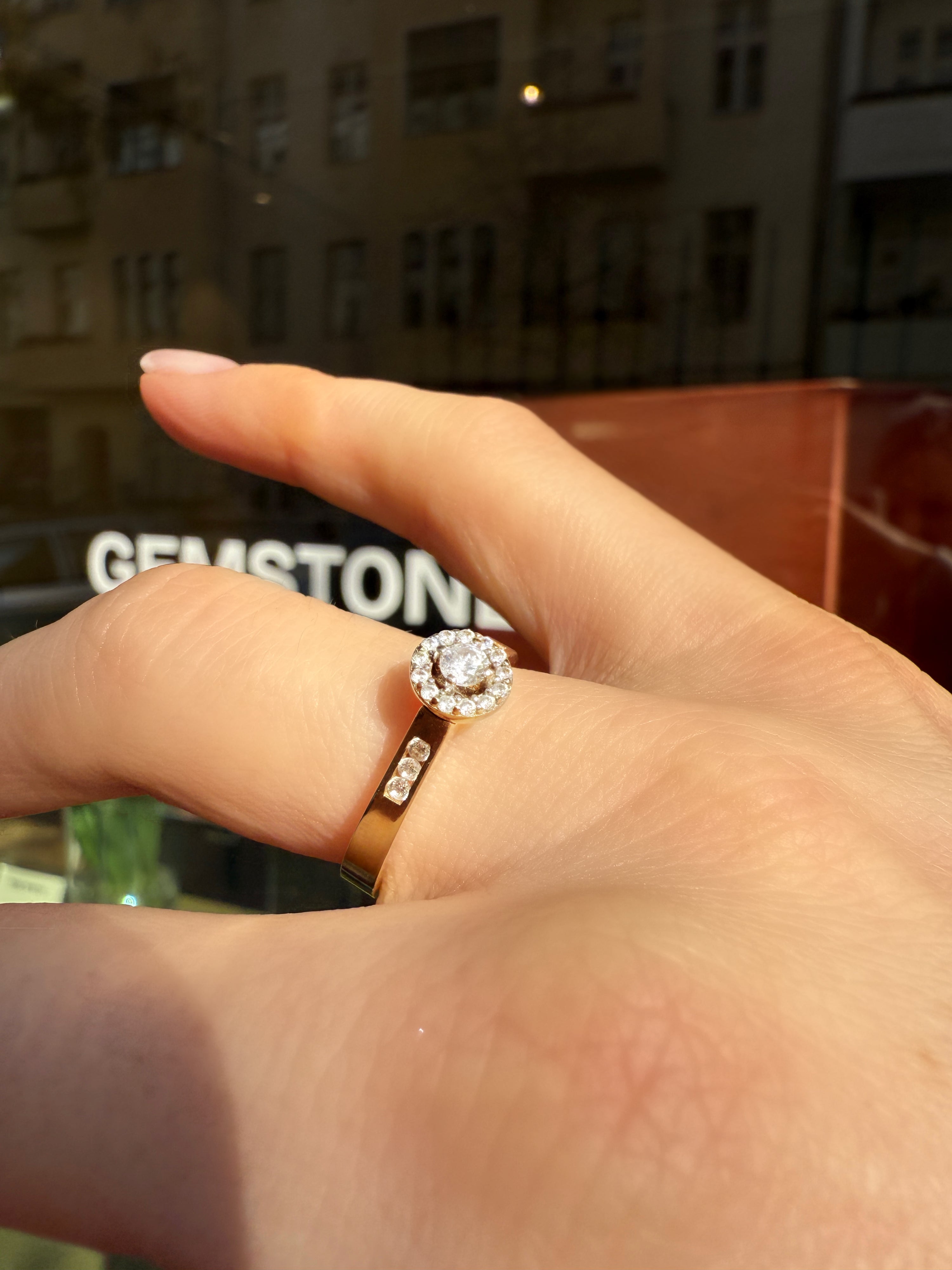#746 14k Ring mit Moissaniten - RG 55