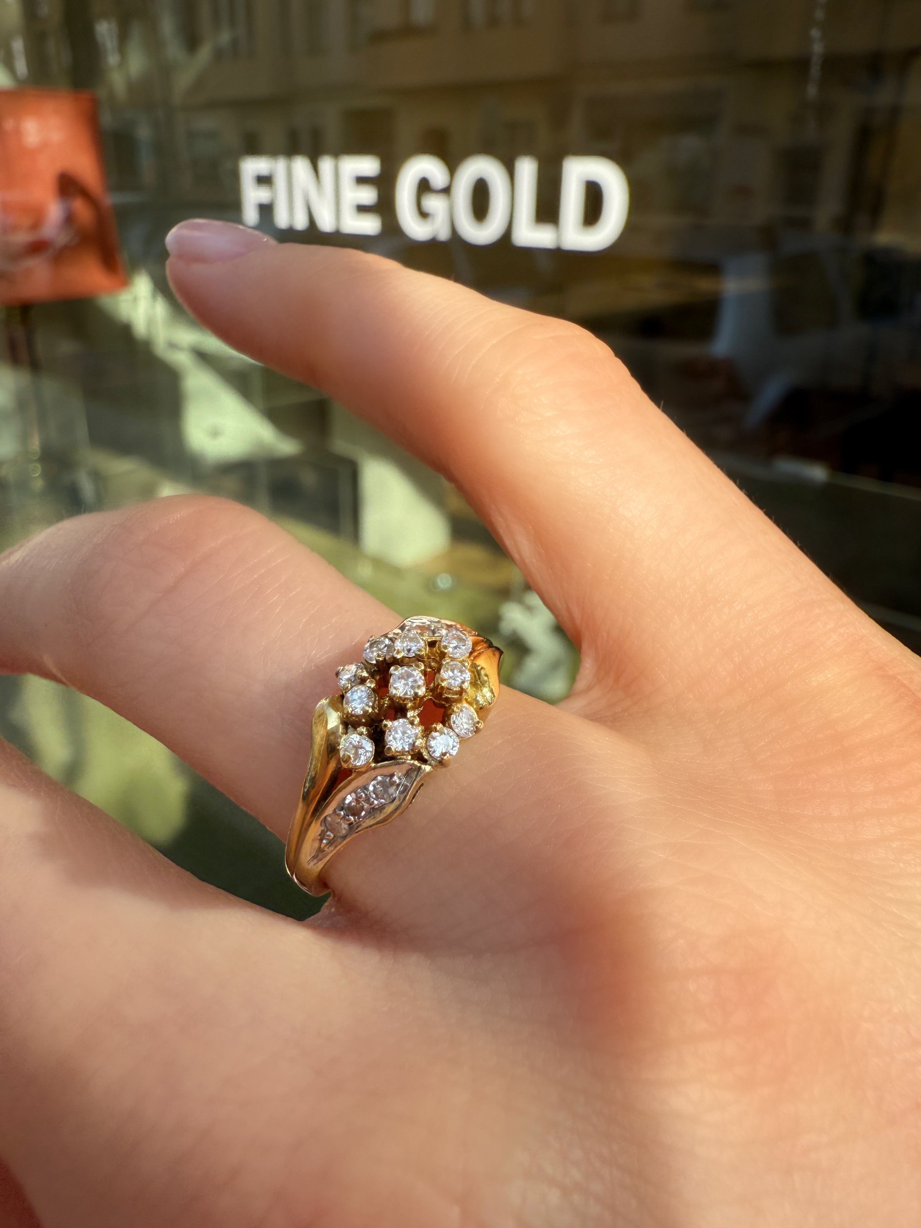 #748 14k Ring mit 17 Diamanten - RG 55