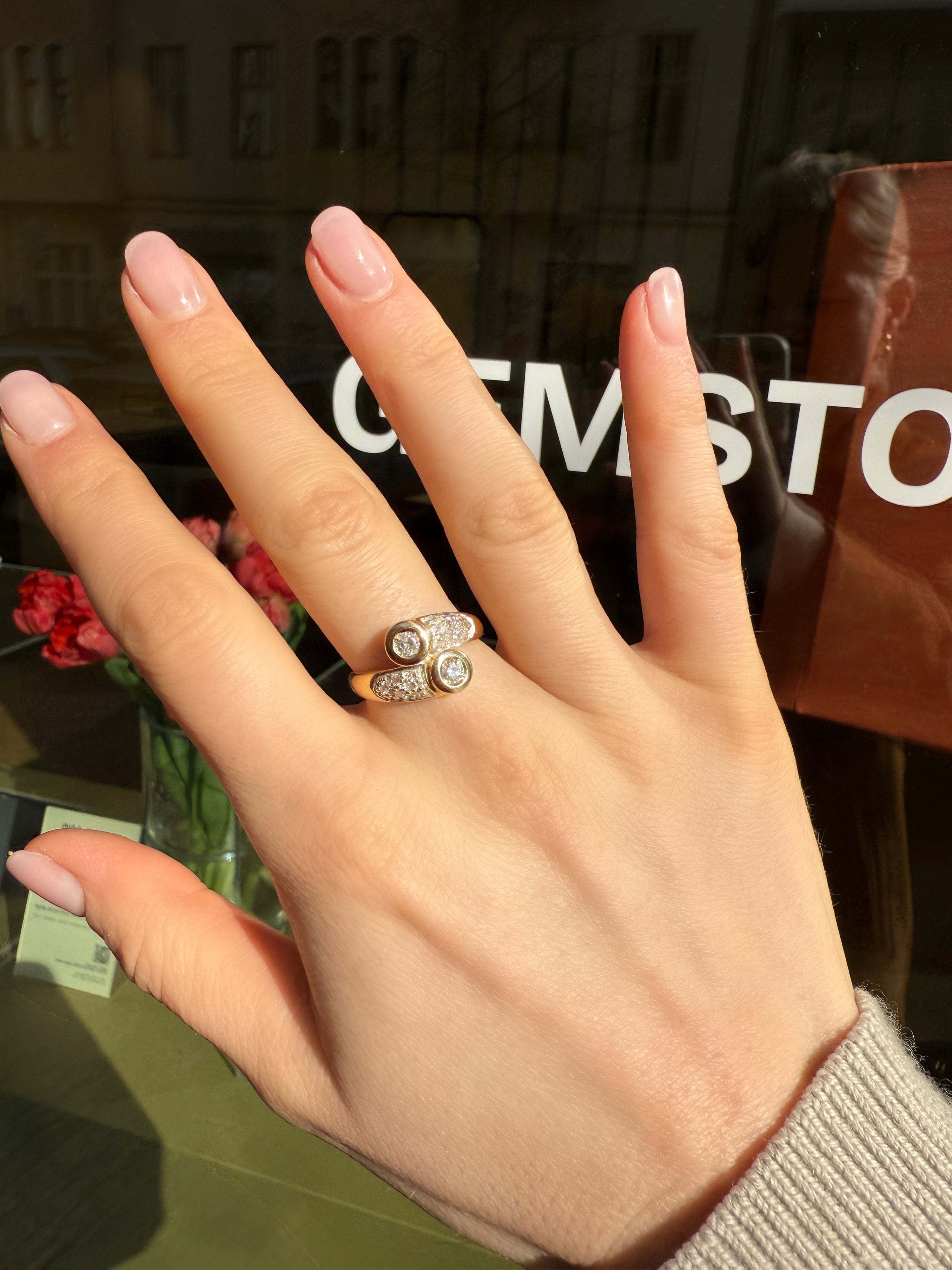 #755 14k Ring with 10 Diamonds - Ring Size 58