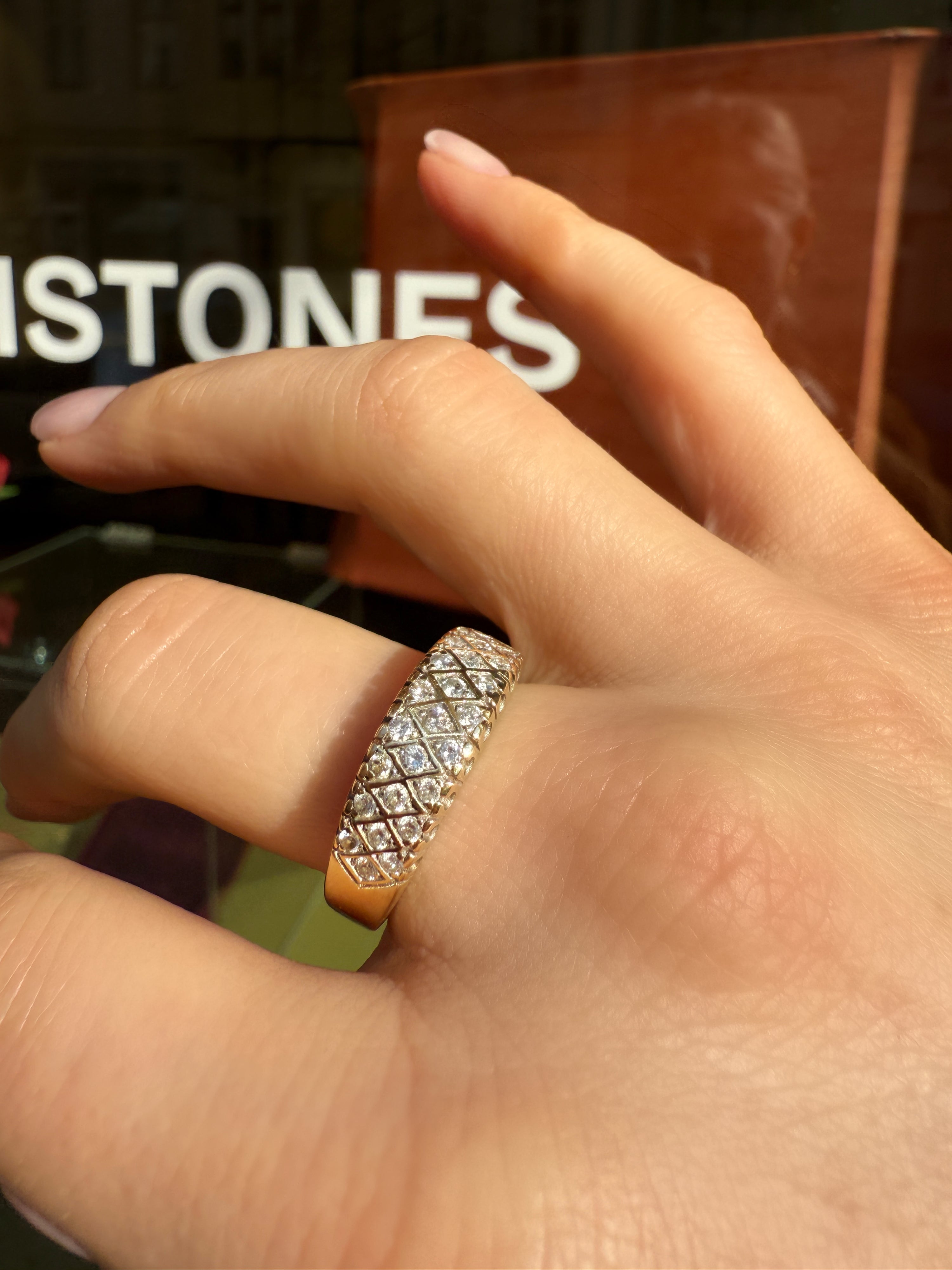 #756 14k Ring mit 28 Diamanten - RG 60