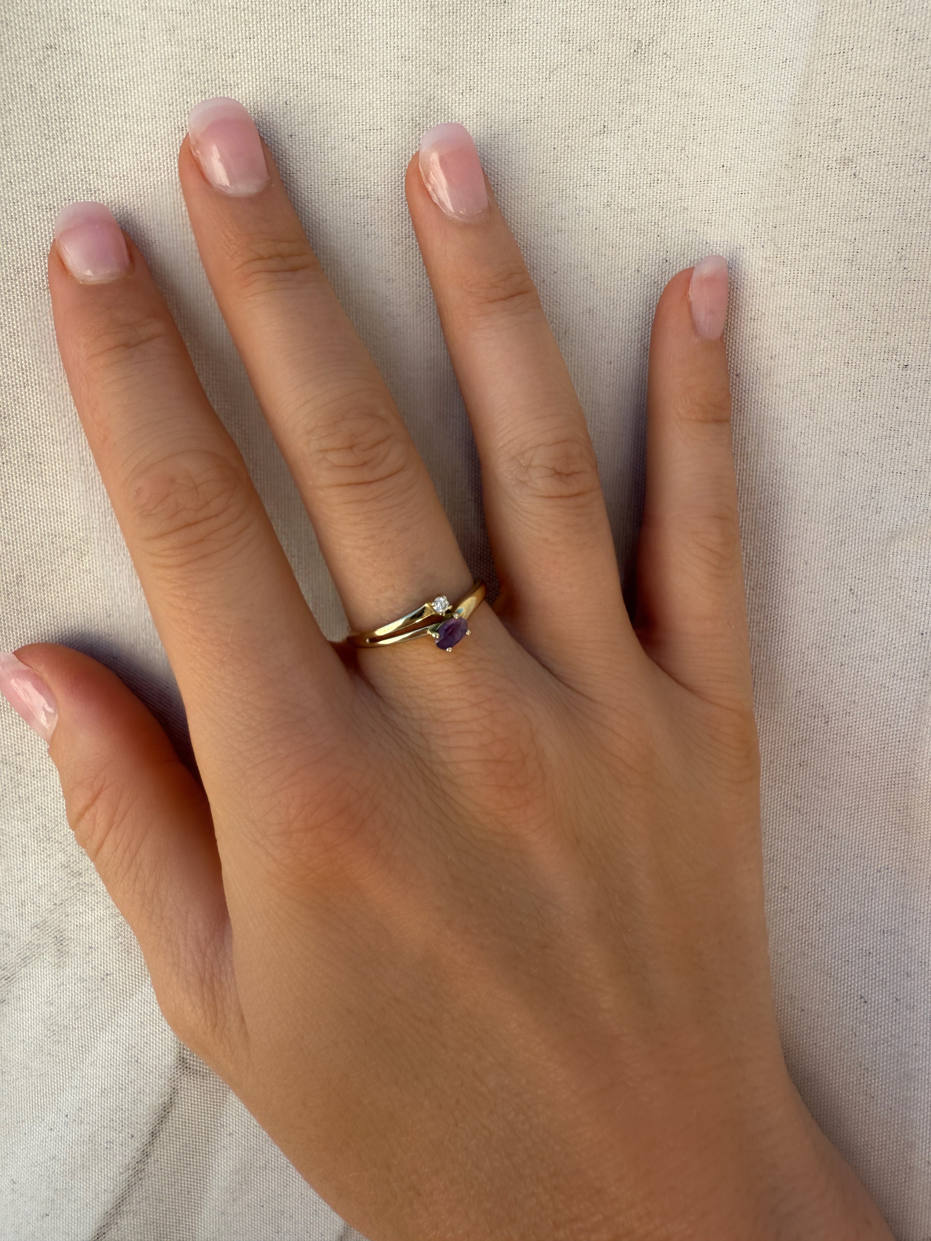 #101 8k Ring mit lila Stein - RG 58