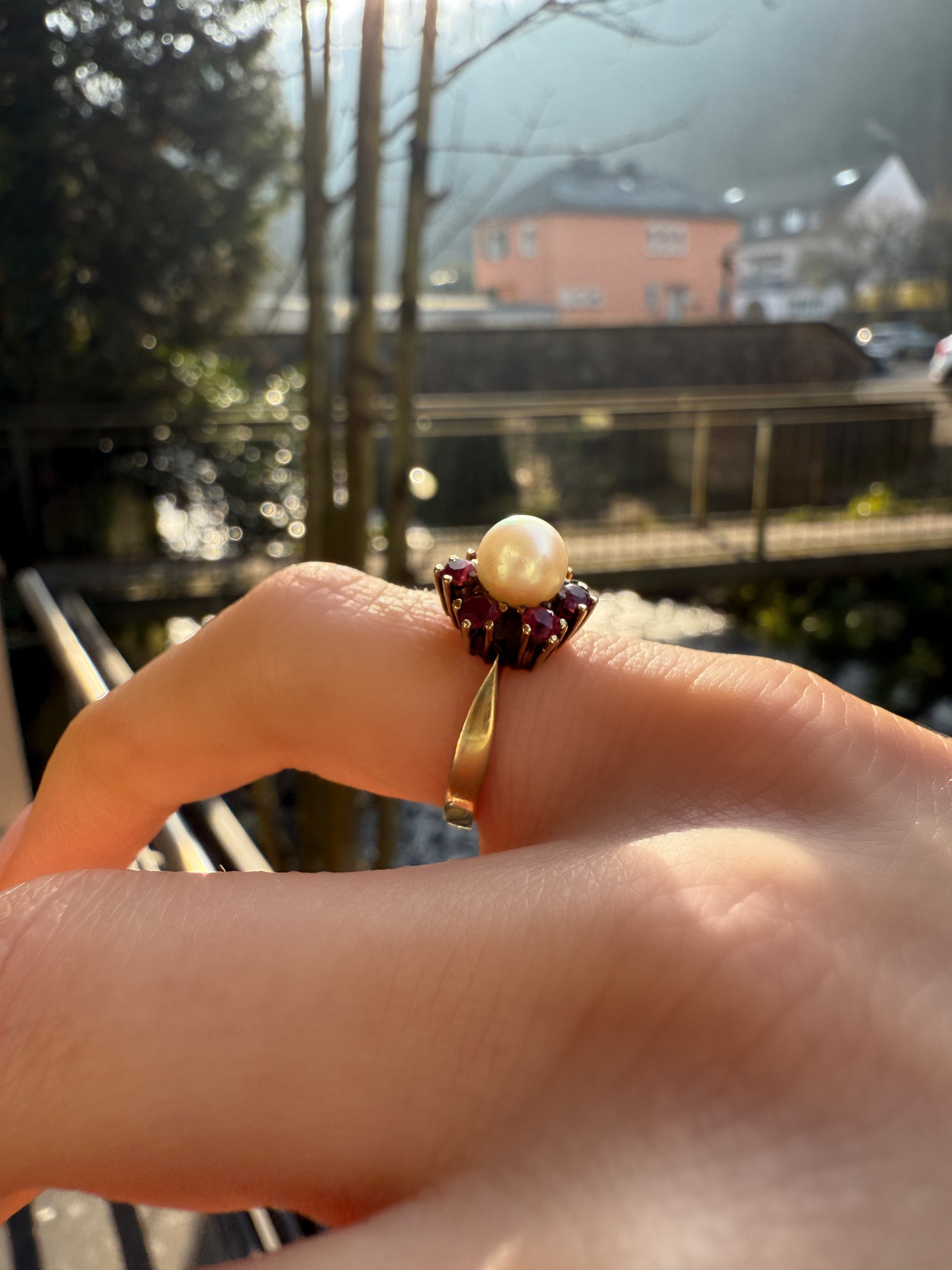 #587 14k Ring mit Perle & 6 Rubinen - RG 49