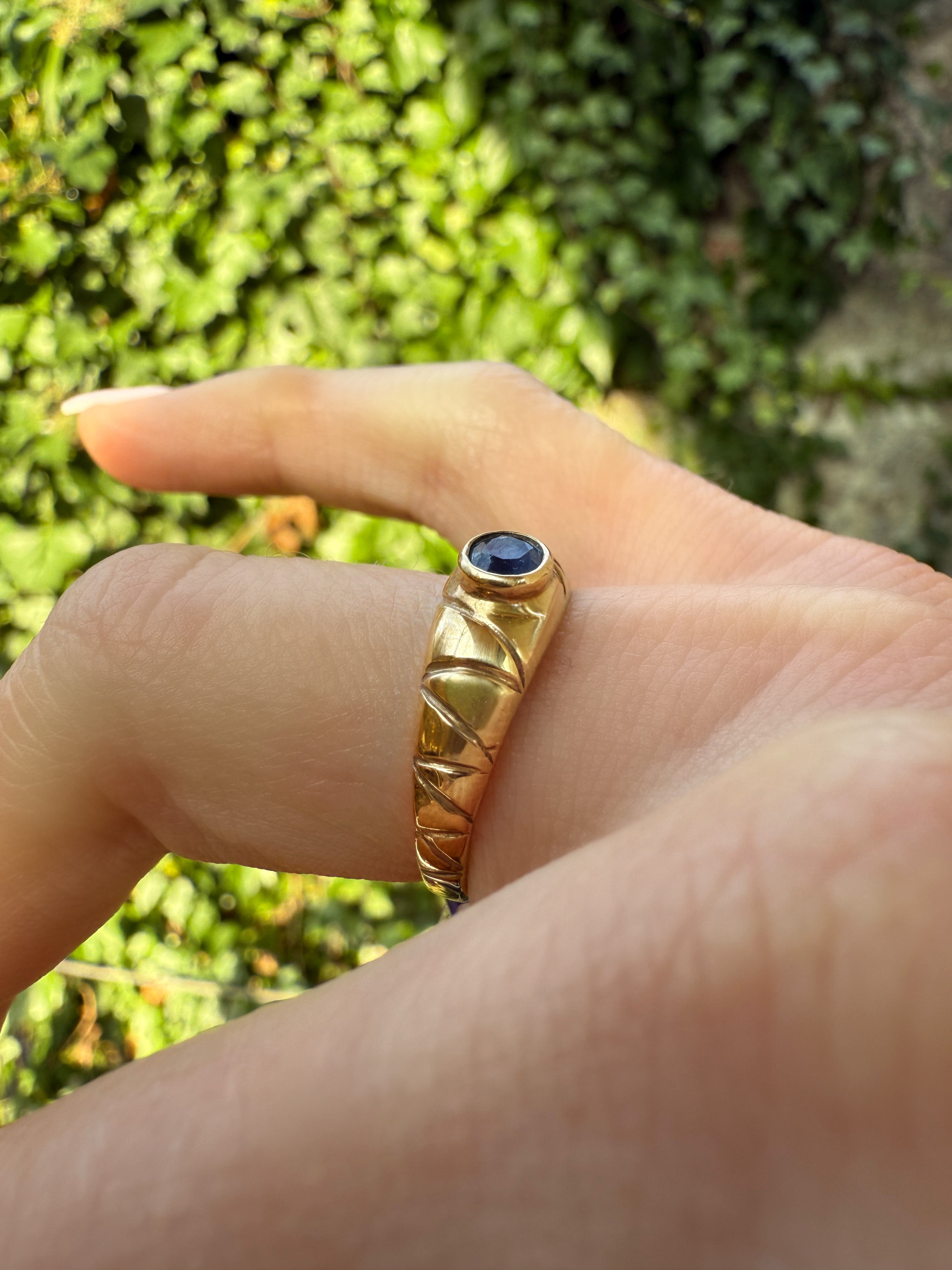 #563 8k Ring mit Saphir - RG 56