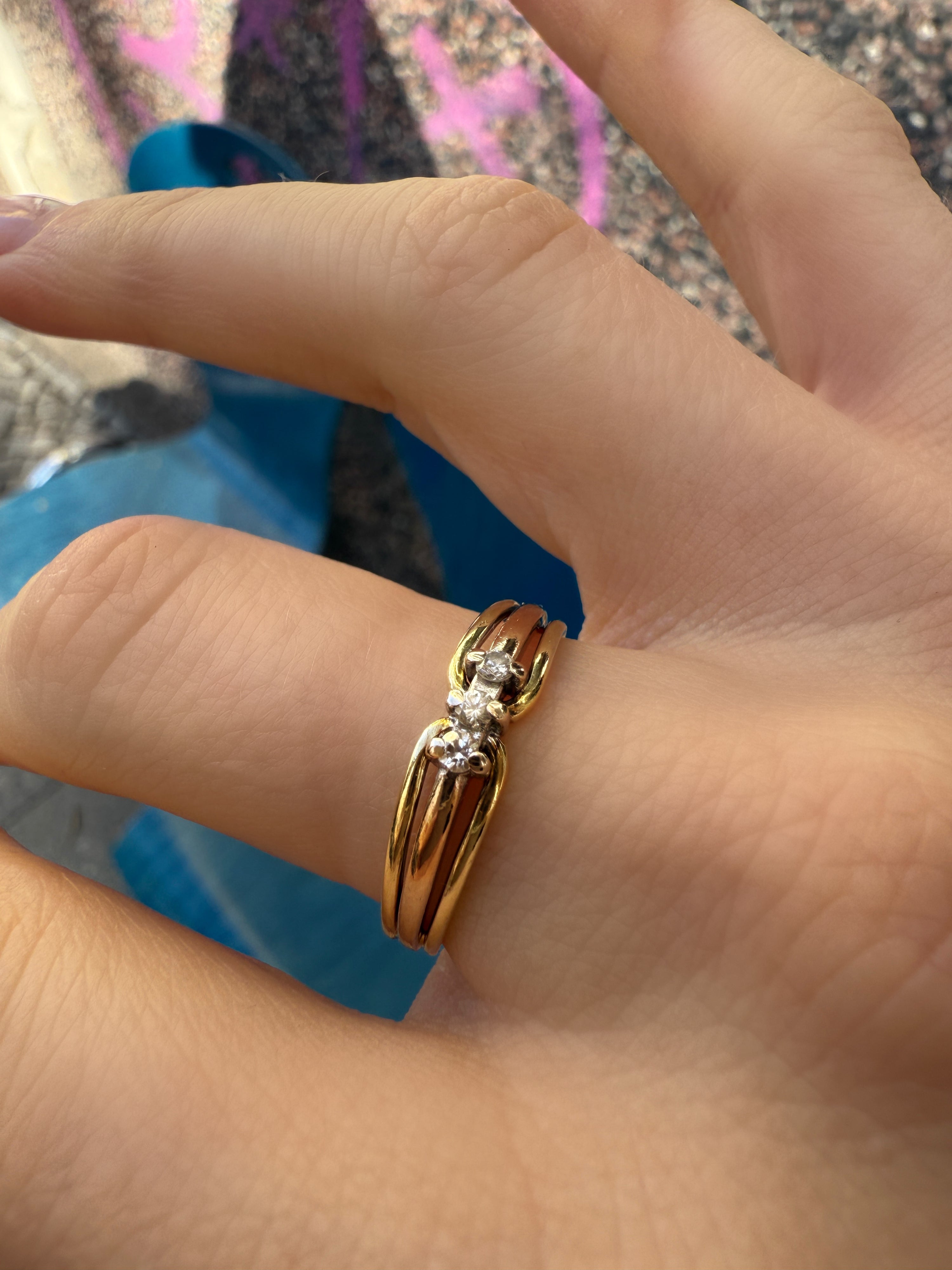 #671 Massiver 14k Ring mit 3 Diamanten - RG 58