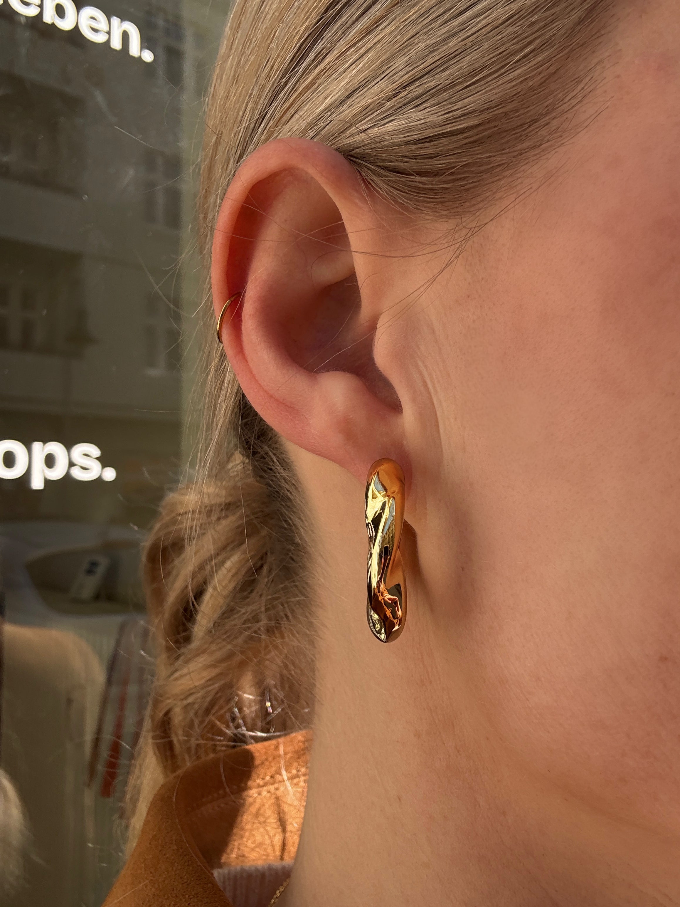 #835 18k Creole - 2.7cm