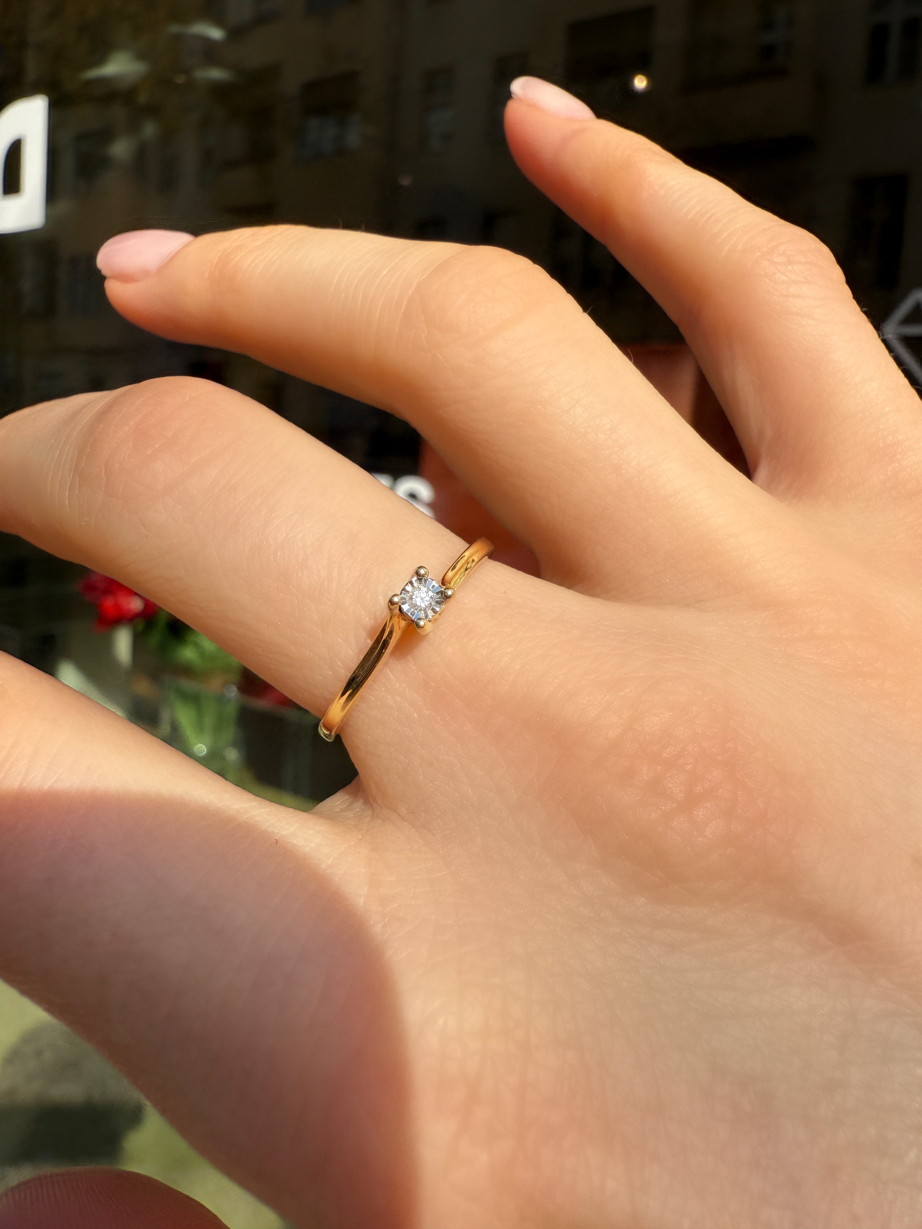 #792 9k Ring mit Diamant - RG 56