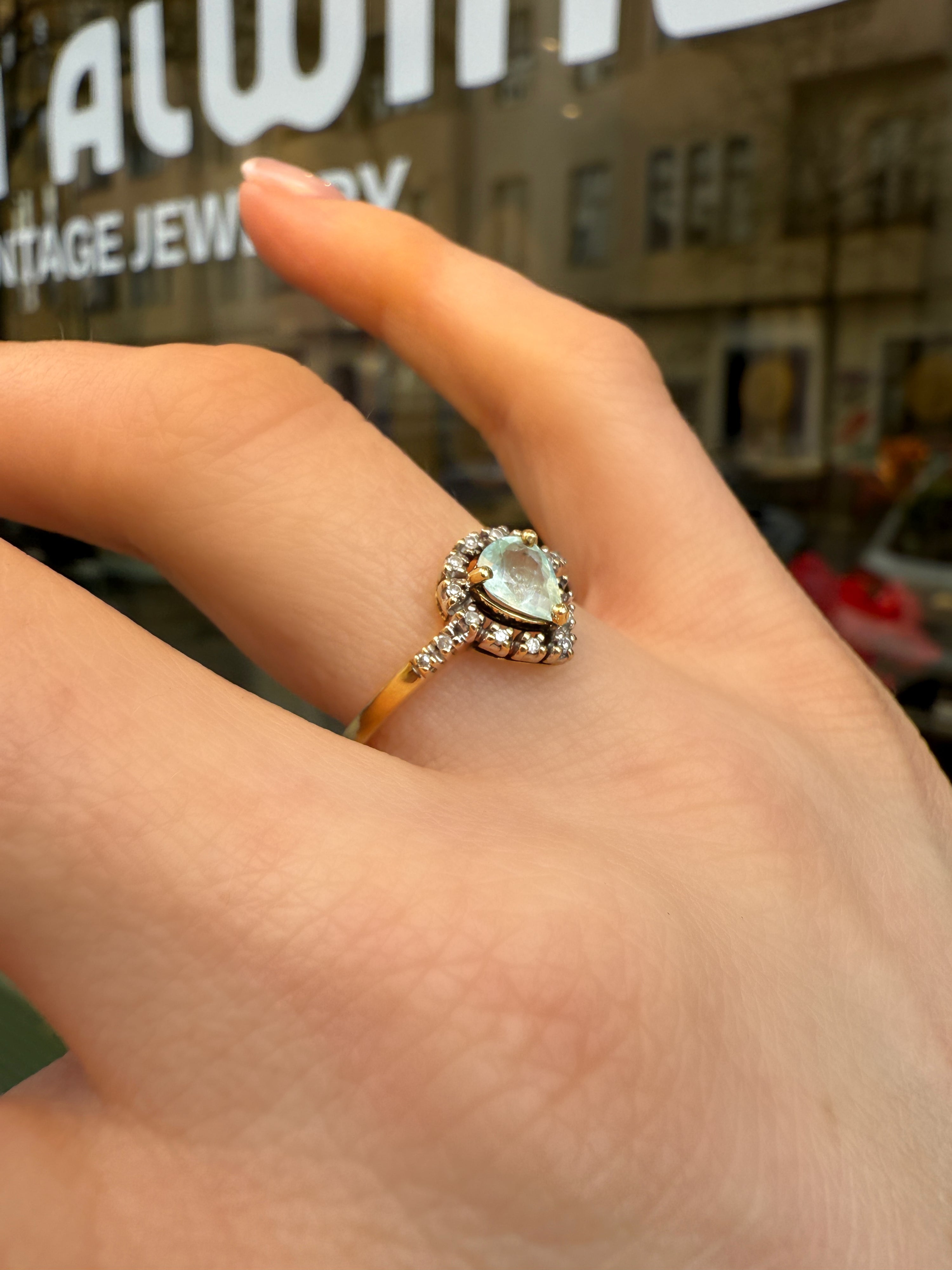 #839 9k Ring mit Paraiba Turmalin & 16 Diamanten - RG 54