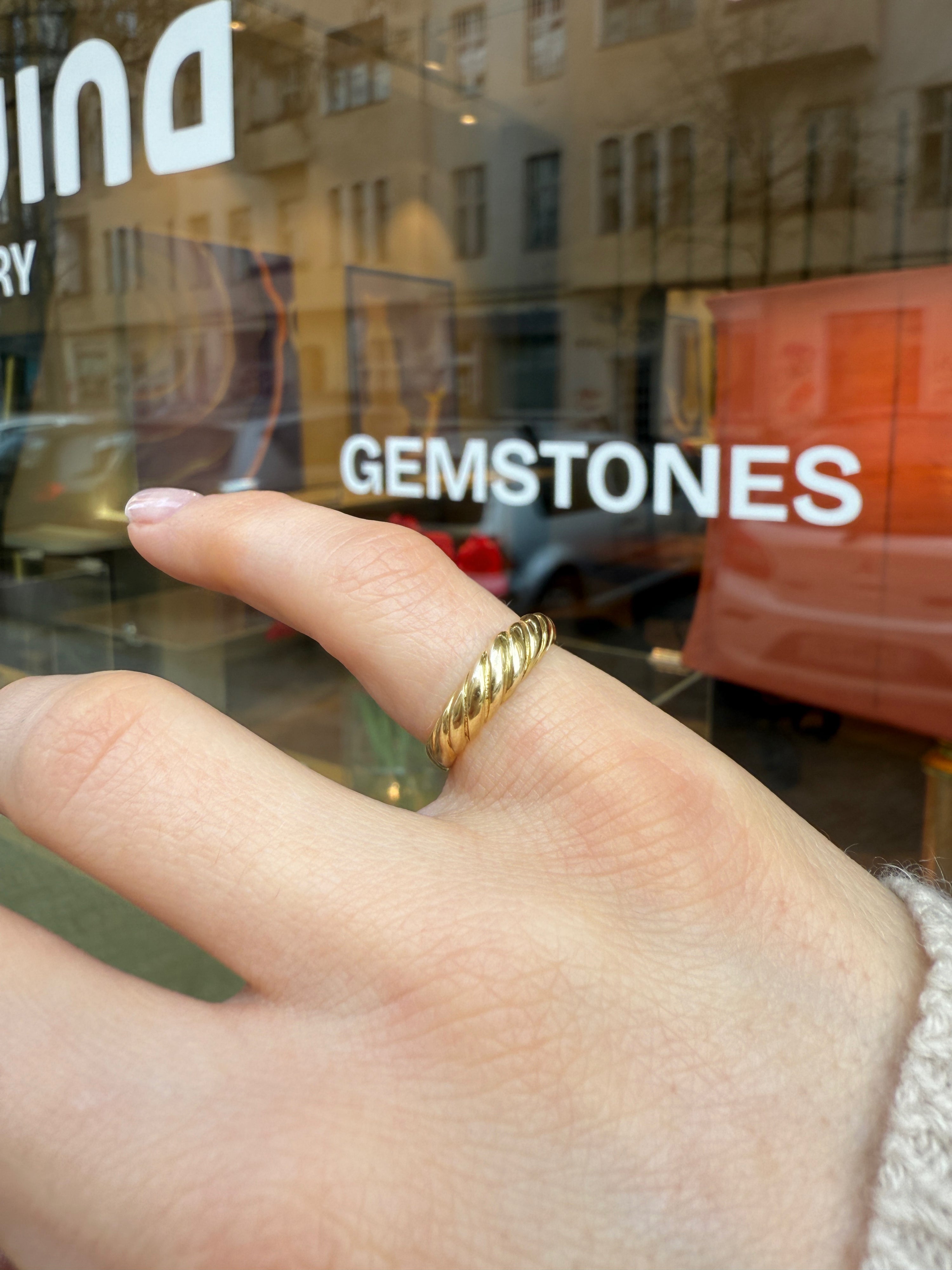 #815 8k Ring - RG 48