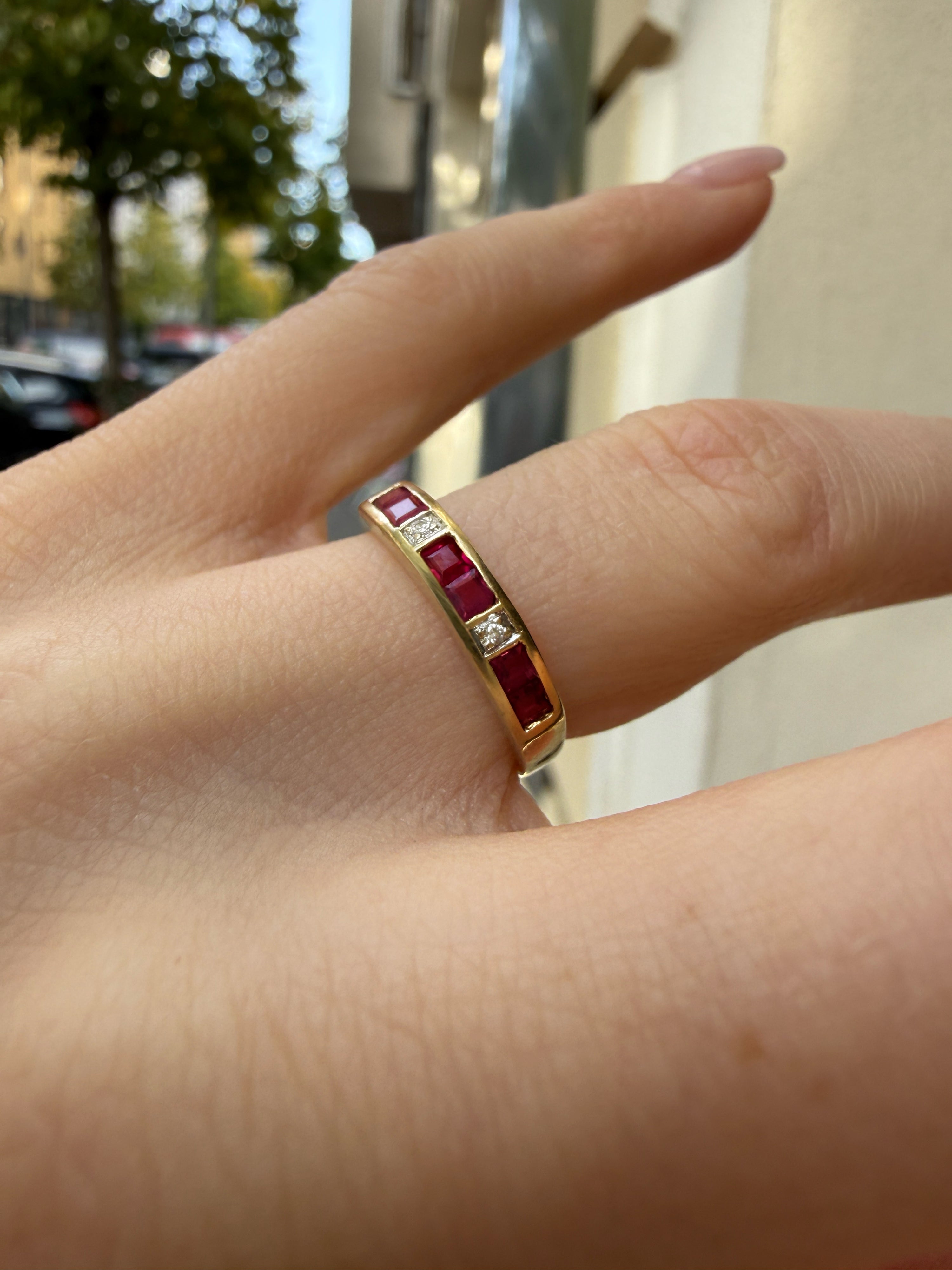 #1432 14k Ring mit 6 Rubinen & 2 Diamanten - RG 50