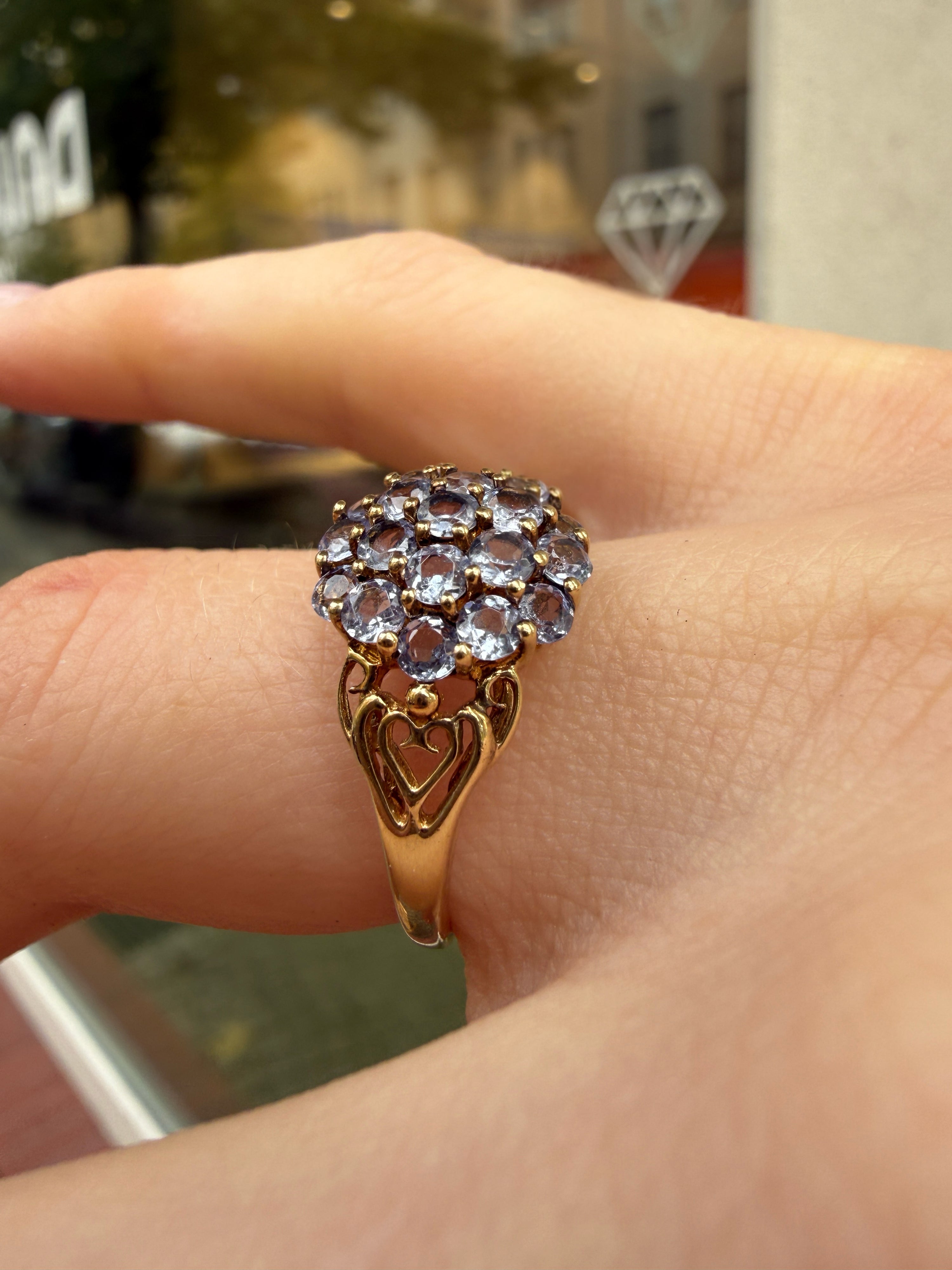 #1440 8k Ring mit 19 Tansaniten - RG 53