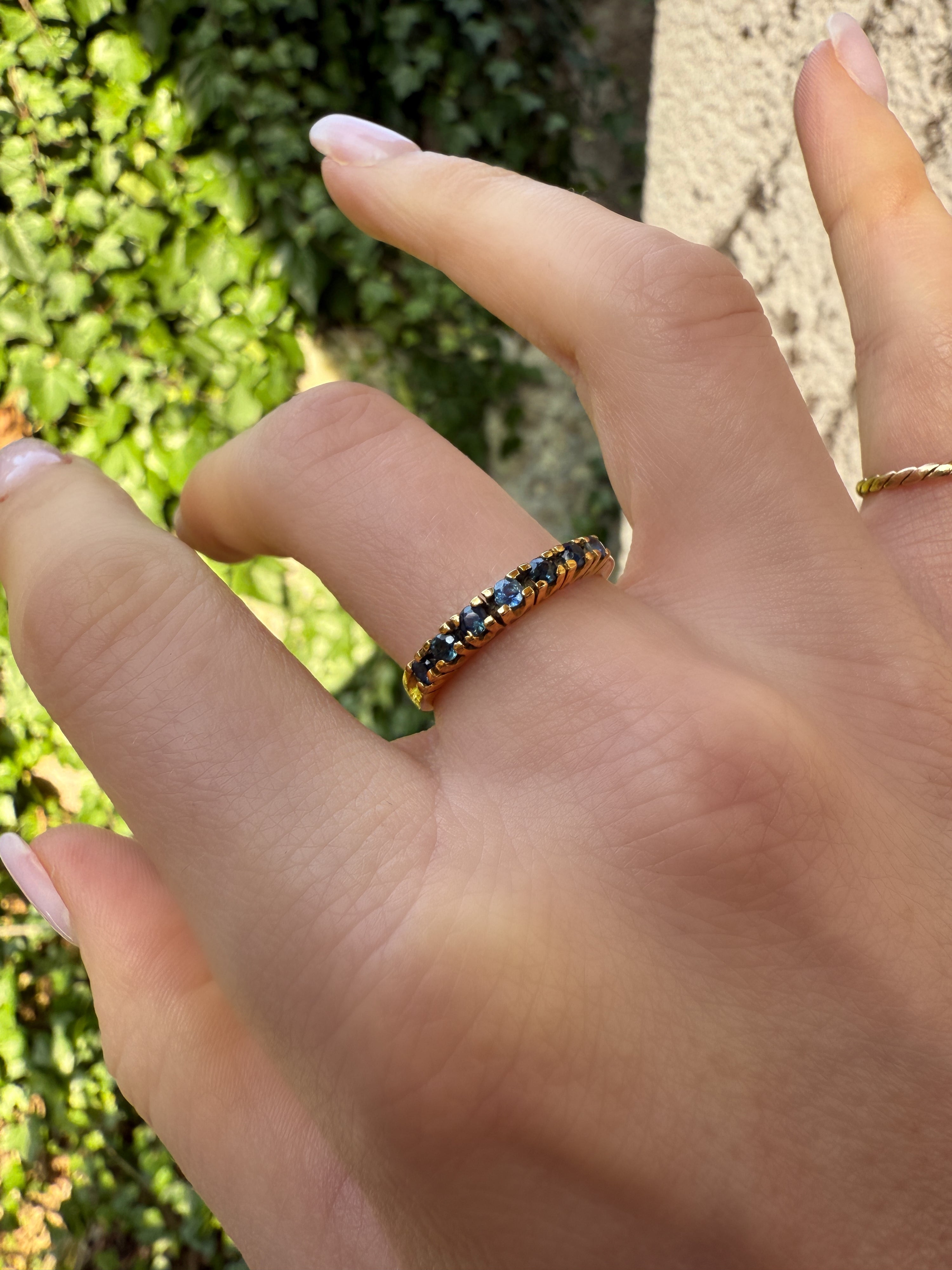 #561 8k Ring mit 7 Saphiren - RG 57
