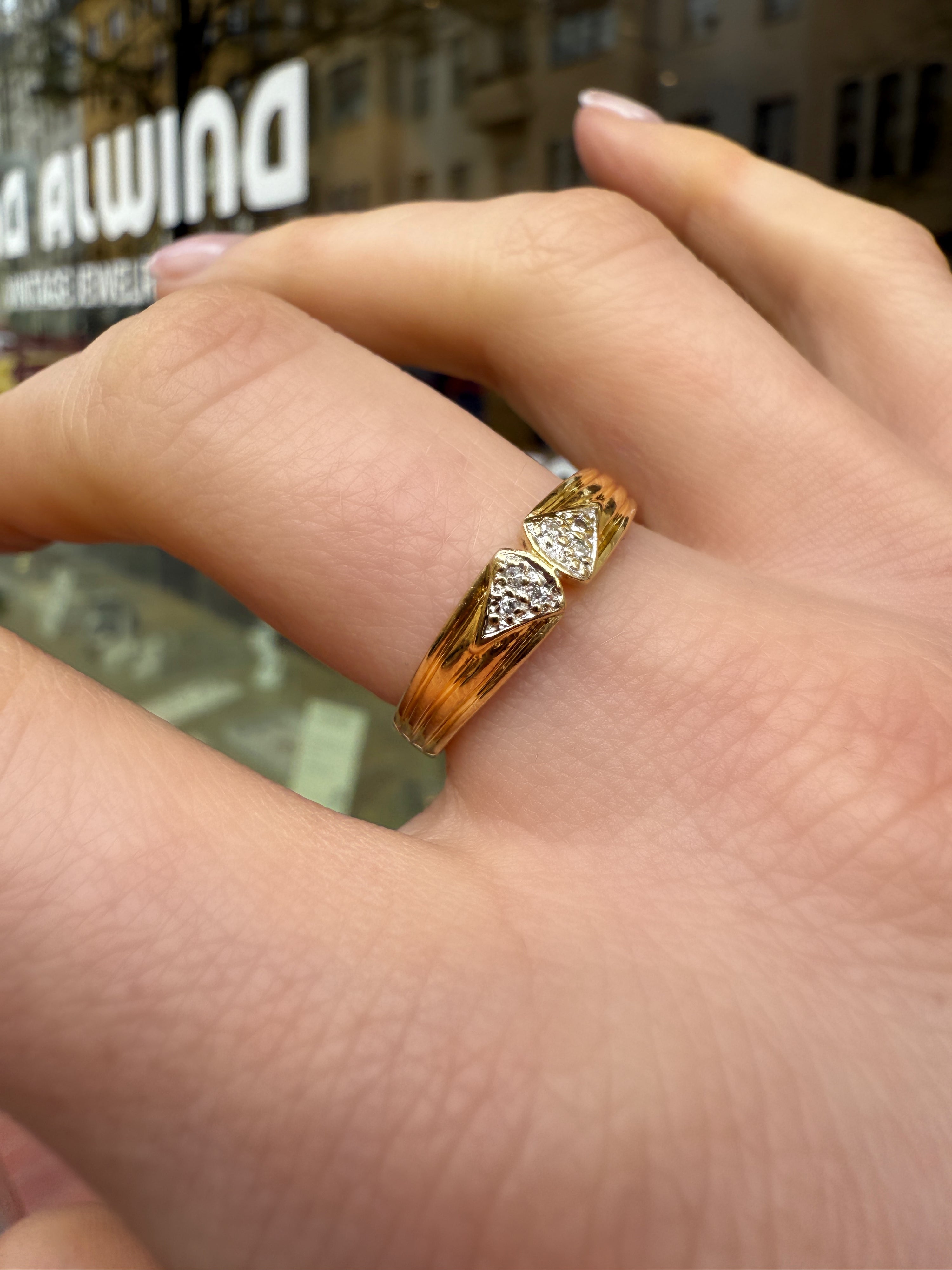 #843 Massiver 8k Ring mit 6 Diamanten - RG 56