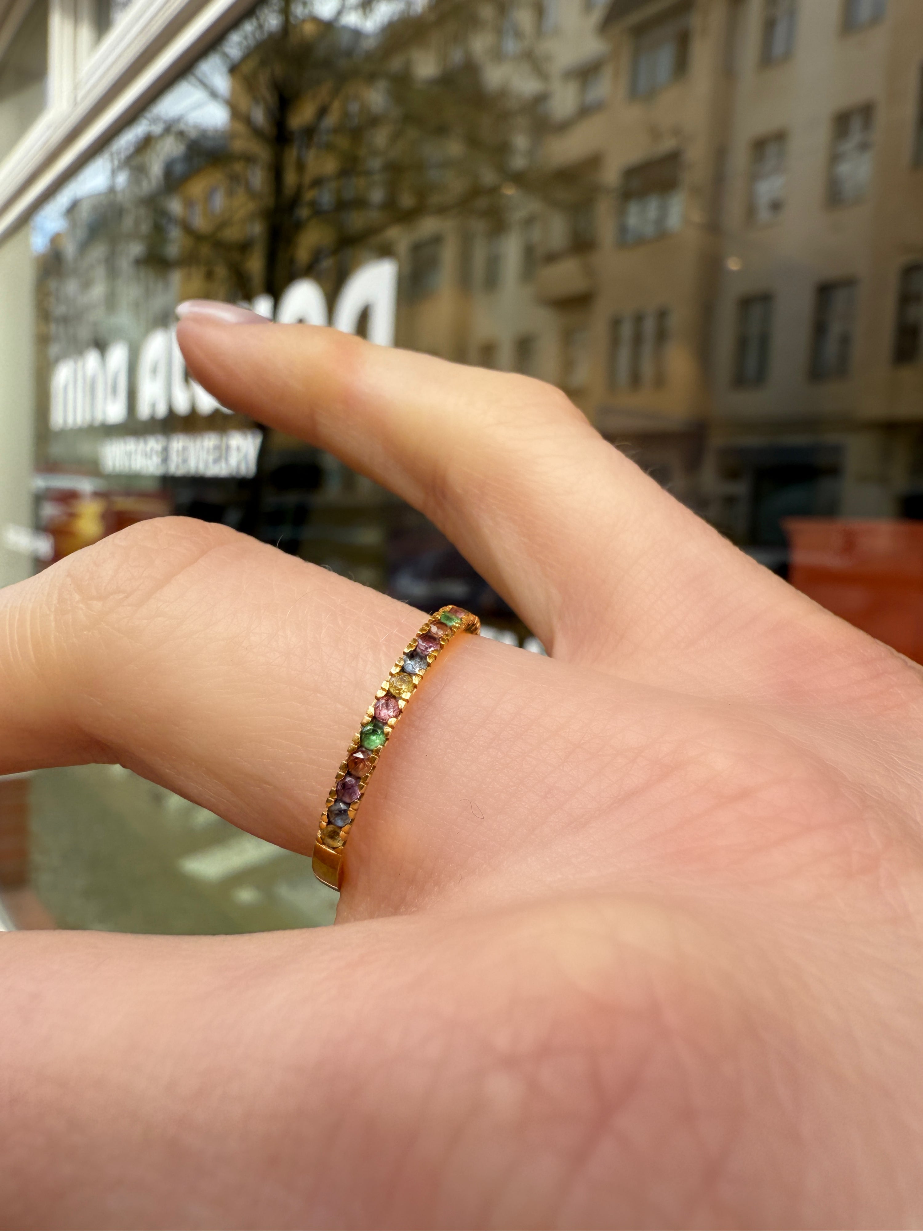 #845 9k Ring mit bunten Zirkonen - RG 53