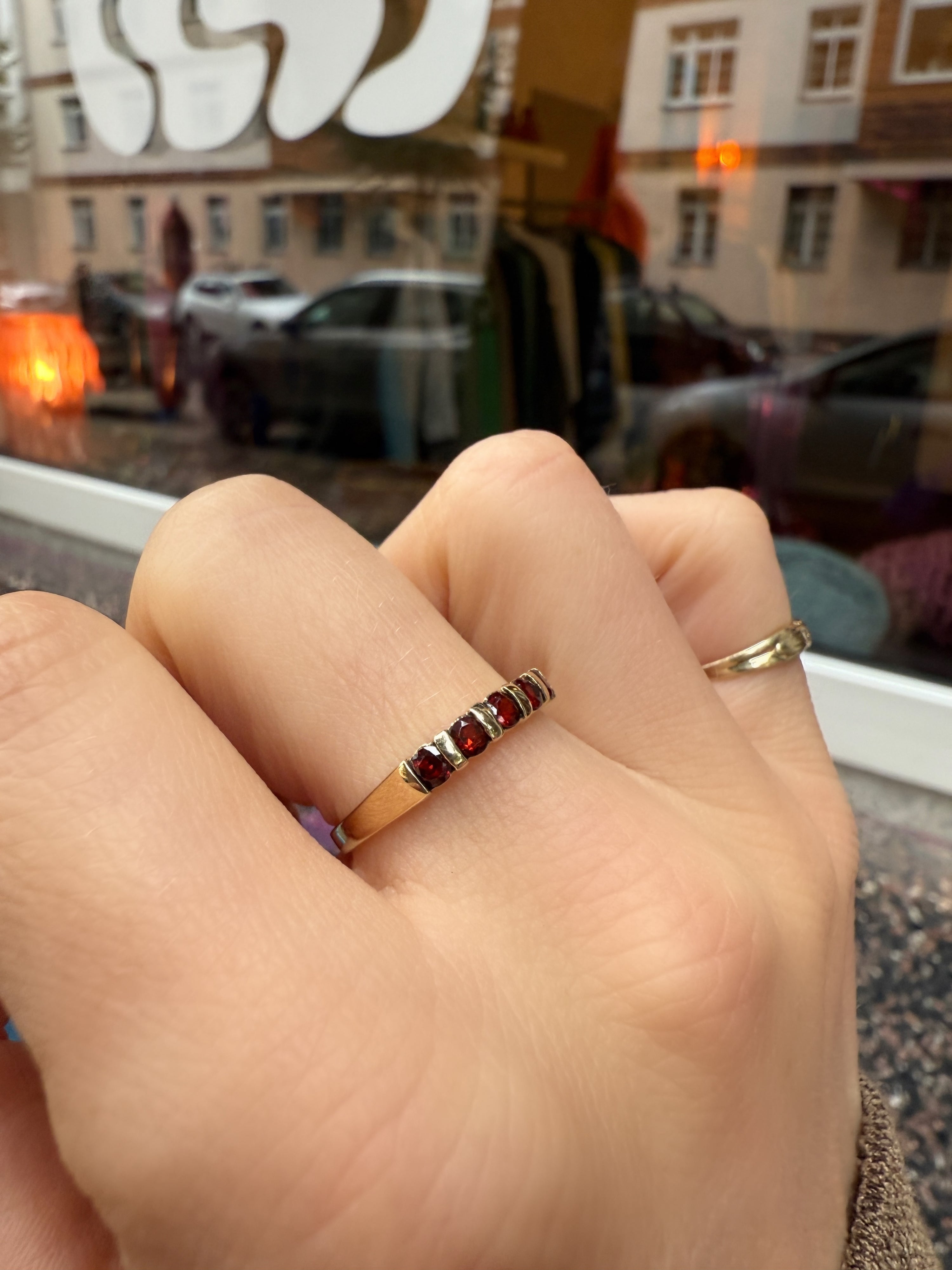 #154 8k Ring mit Granat - RG 56