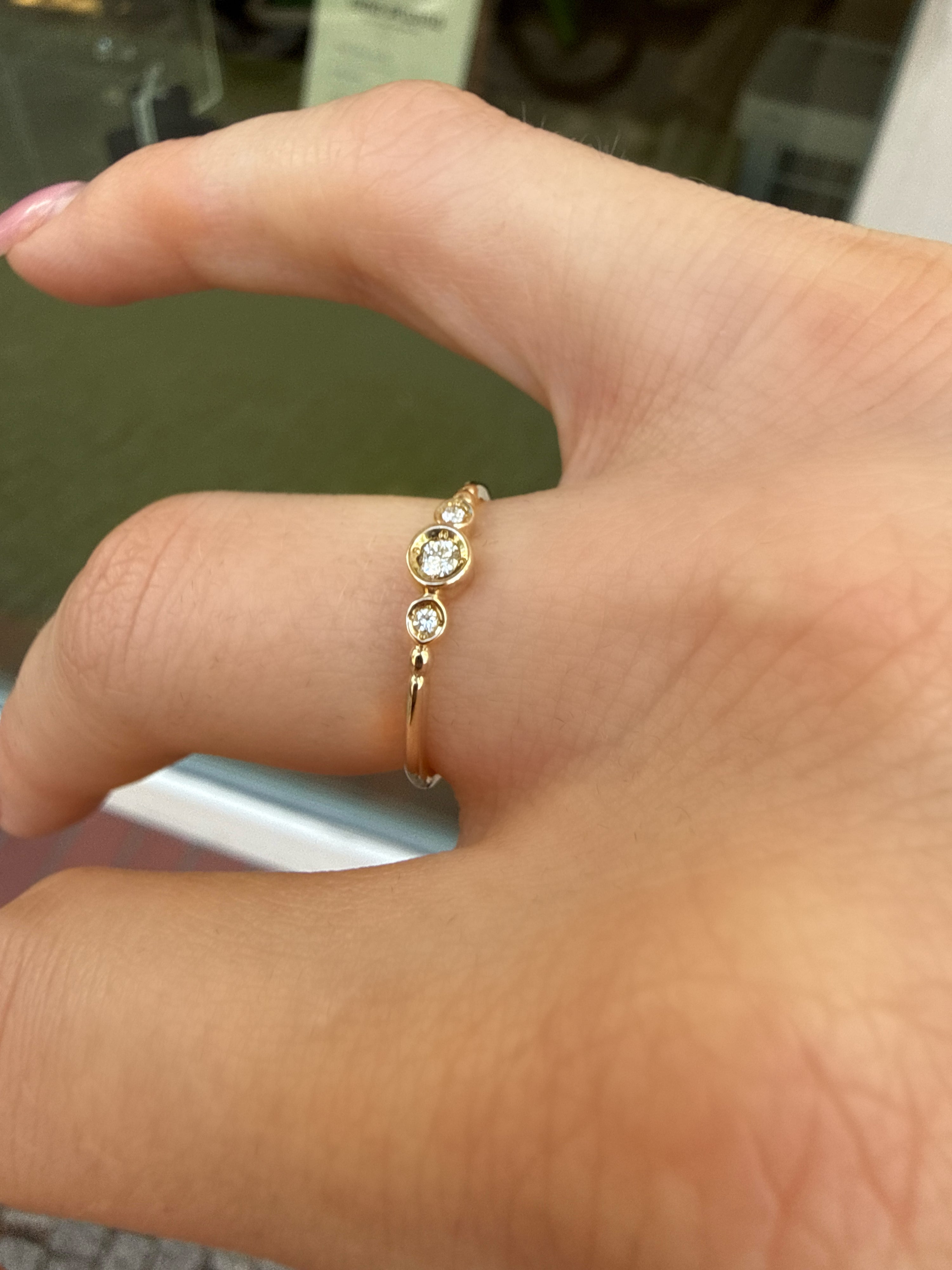 #1355 10k Ring mit 3 Diamanten - RG 51