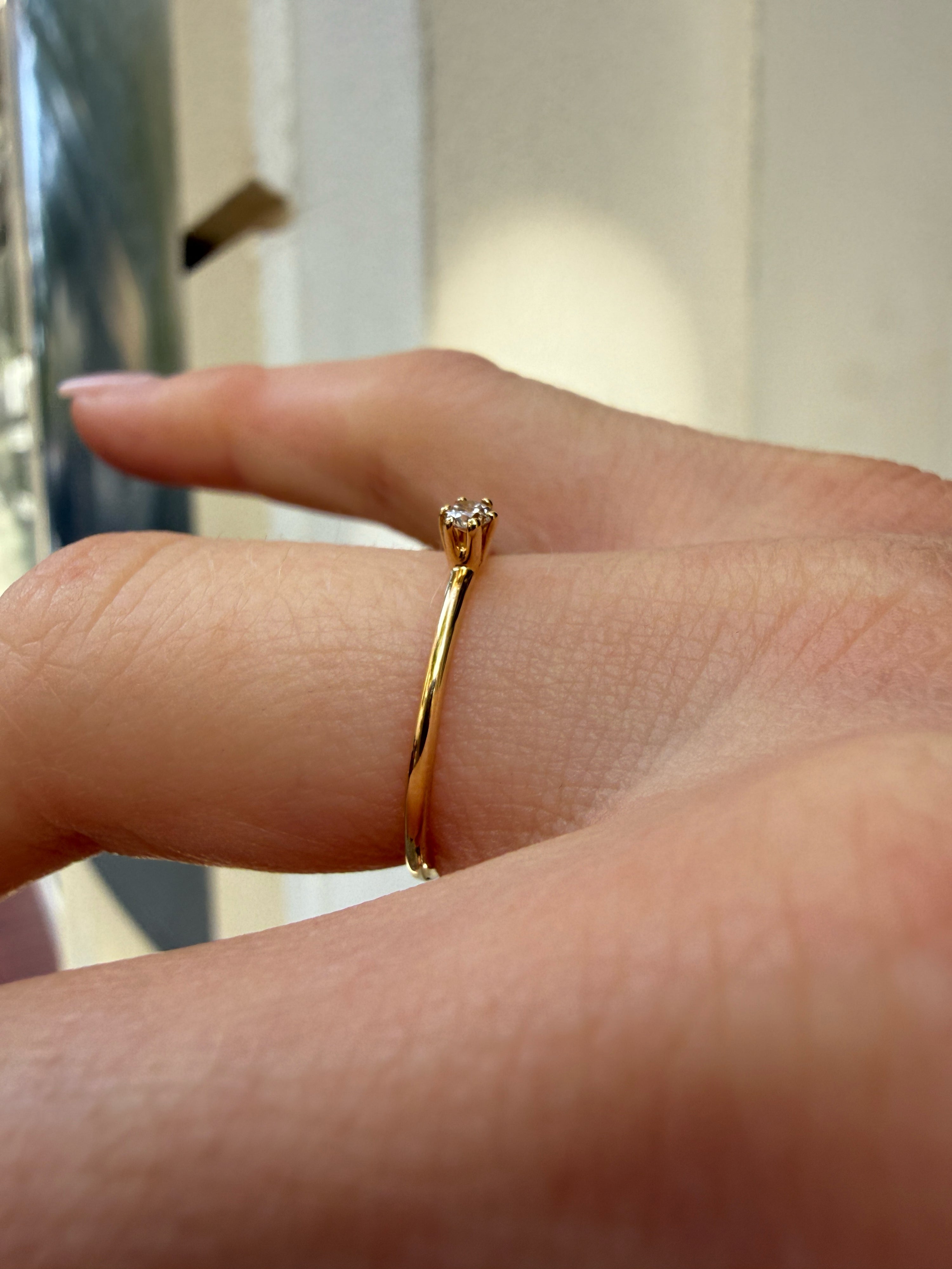 #1390 18k Ring mit Diamant - RG 52