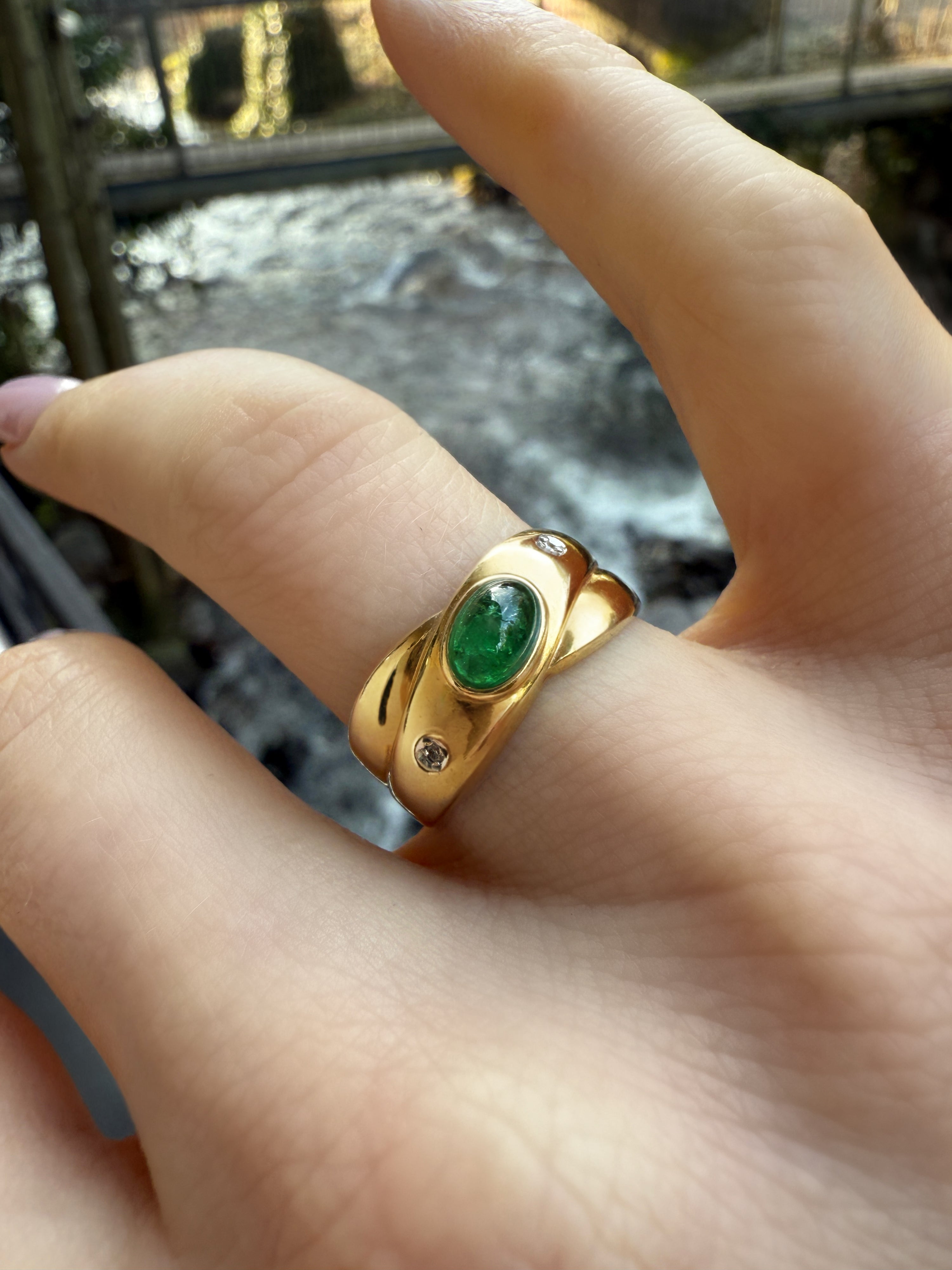 #592 14k Ring mit Smaragd und 2 Diamanten - RG 53