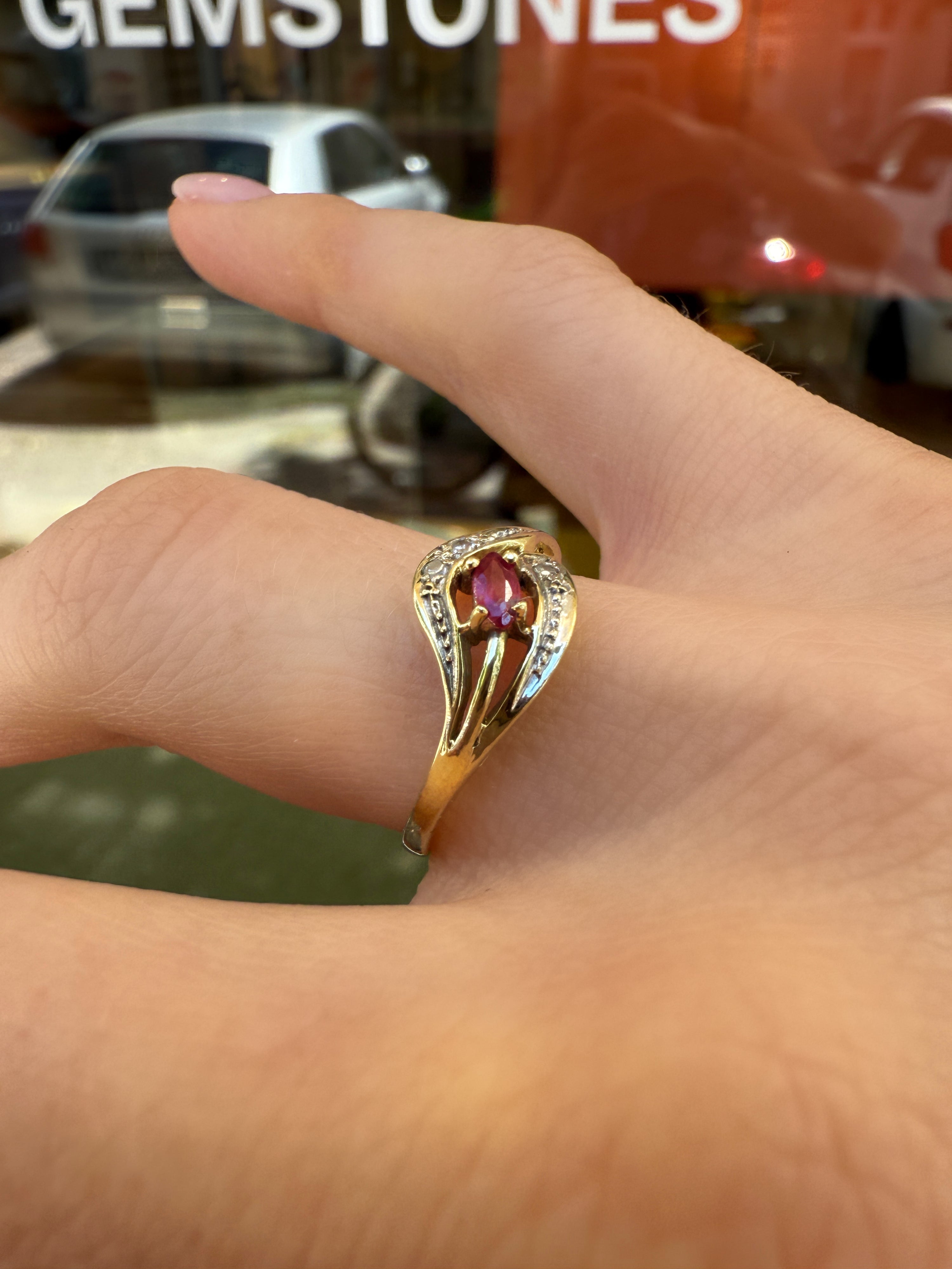 #1003 8k Ring mit Rubin & Diamanten - RG 54