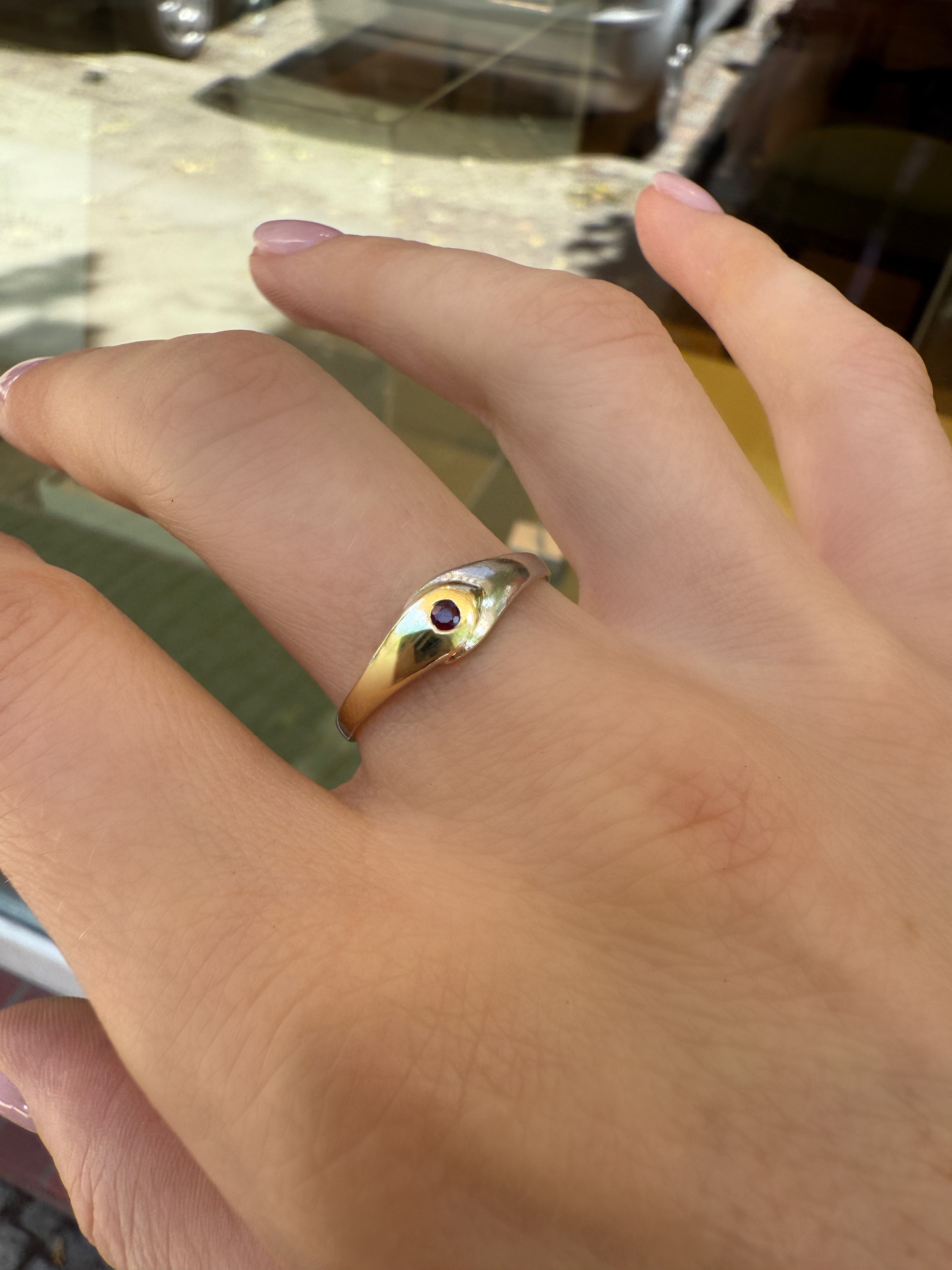 #1006 8k Ring mit Granat - RG 60