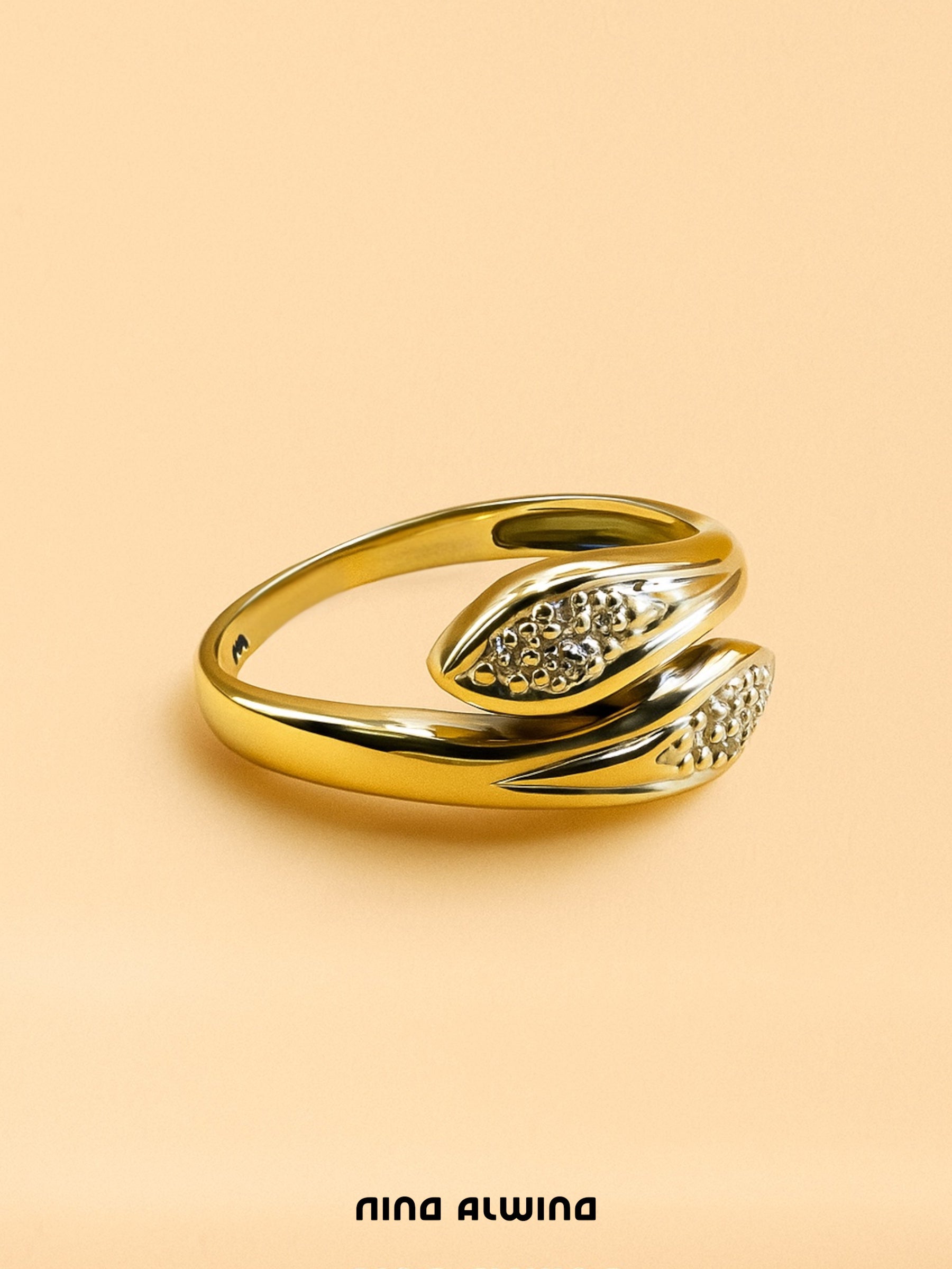 #91 8k Snake Ring mit 6 Diamanten - RG 49