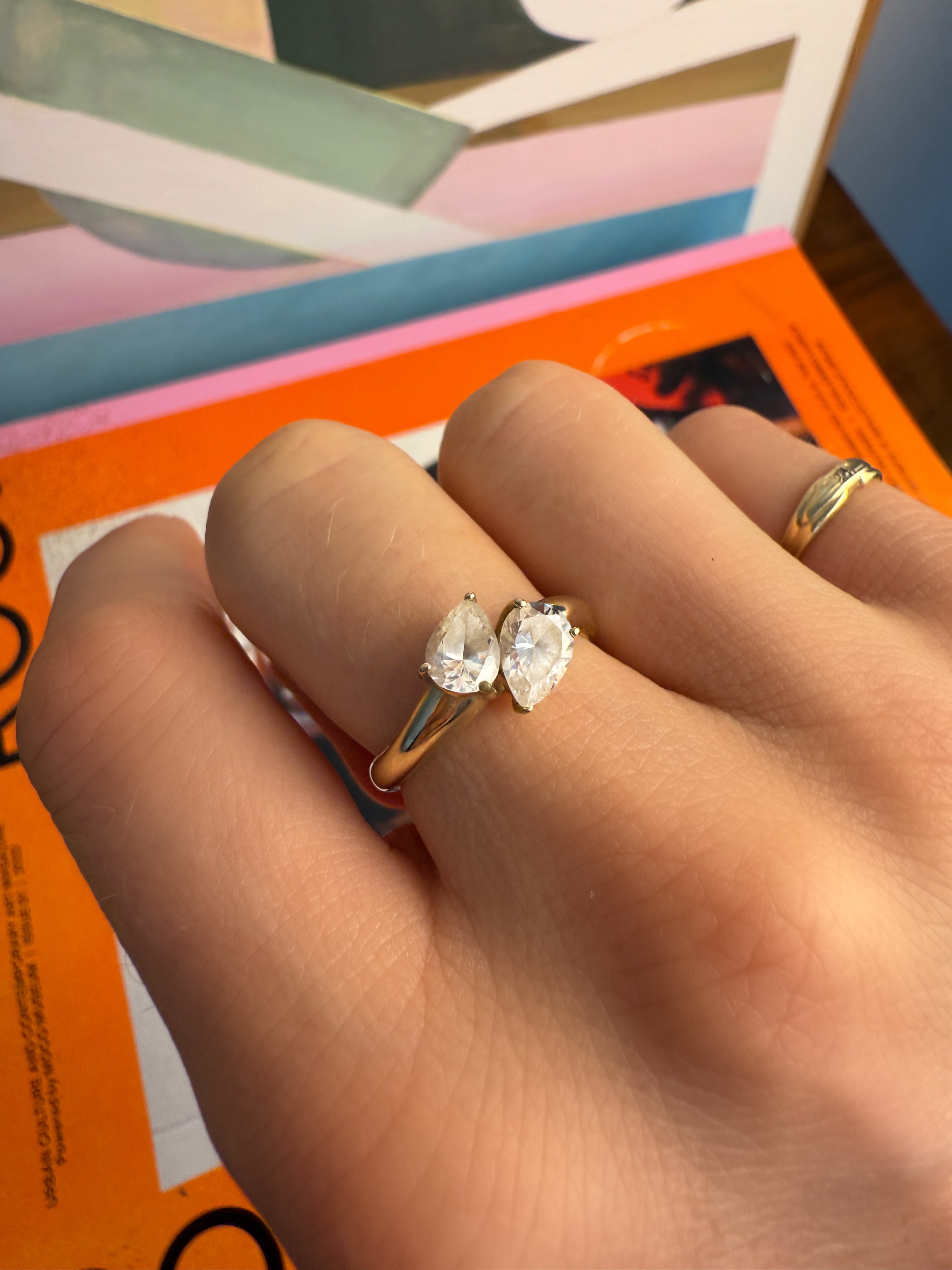 #93 14k Ring mit 2 weißen Steinen - RG 57