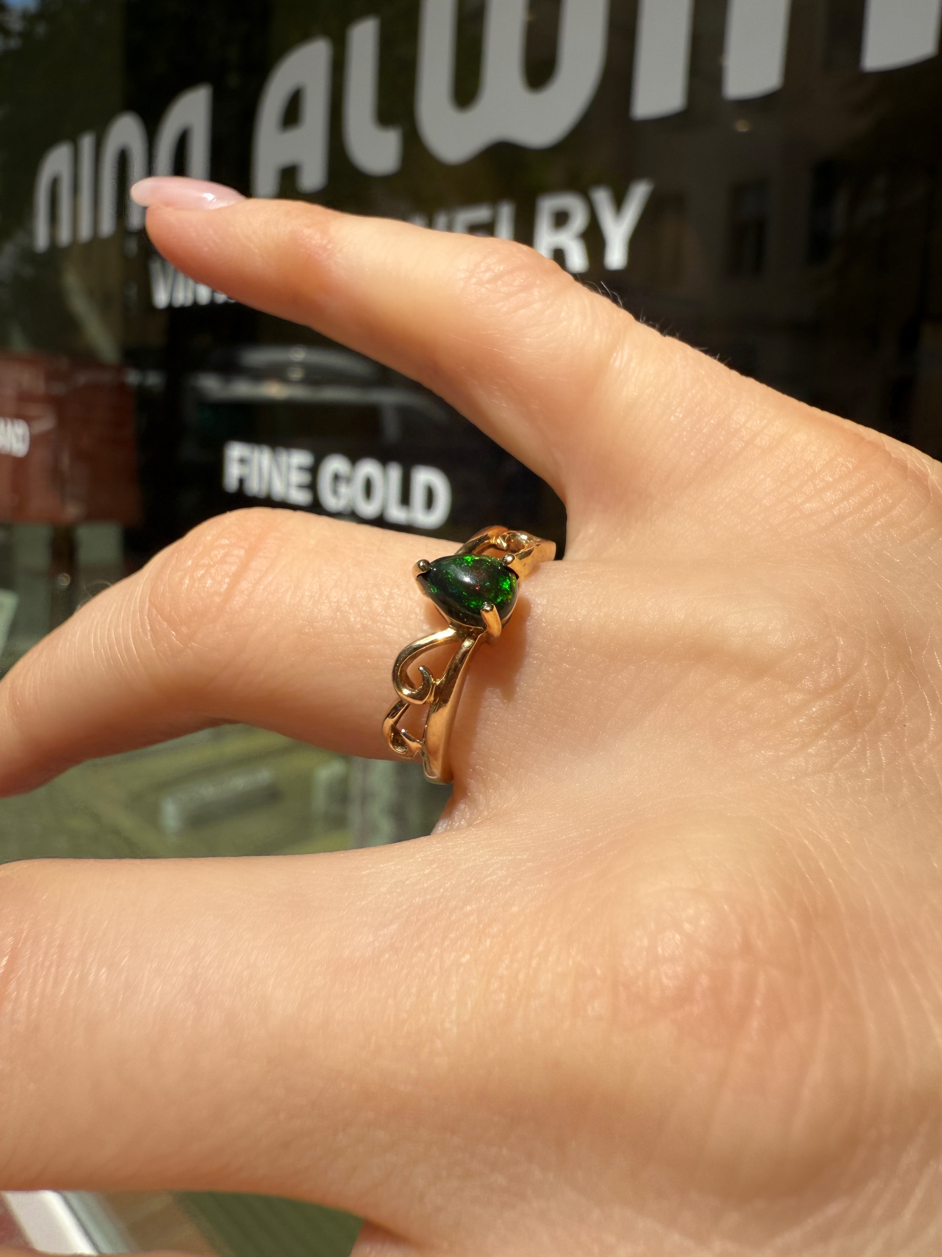 #1224 9k Ring mit Opal - RG 54