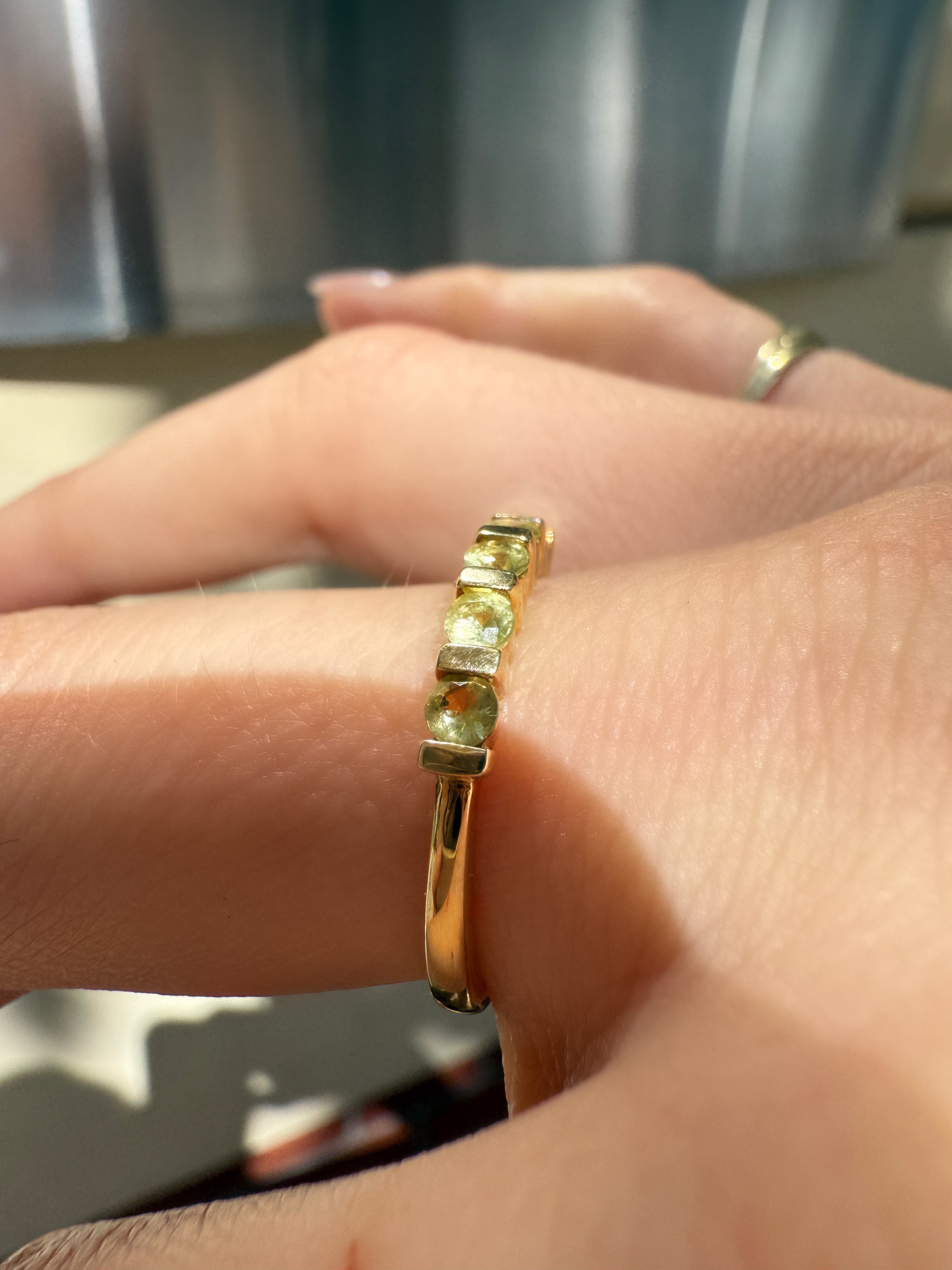 #1215 9k Ring mit Spinellen - RG 56