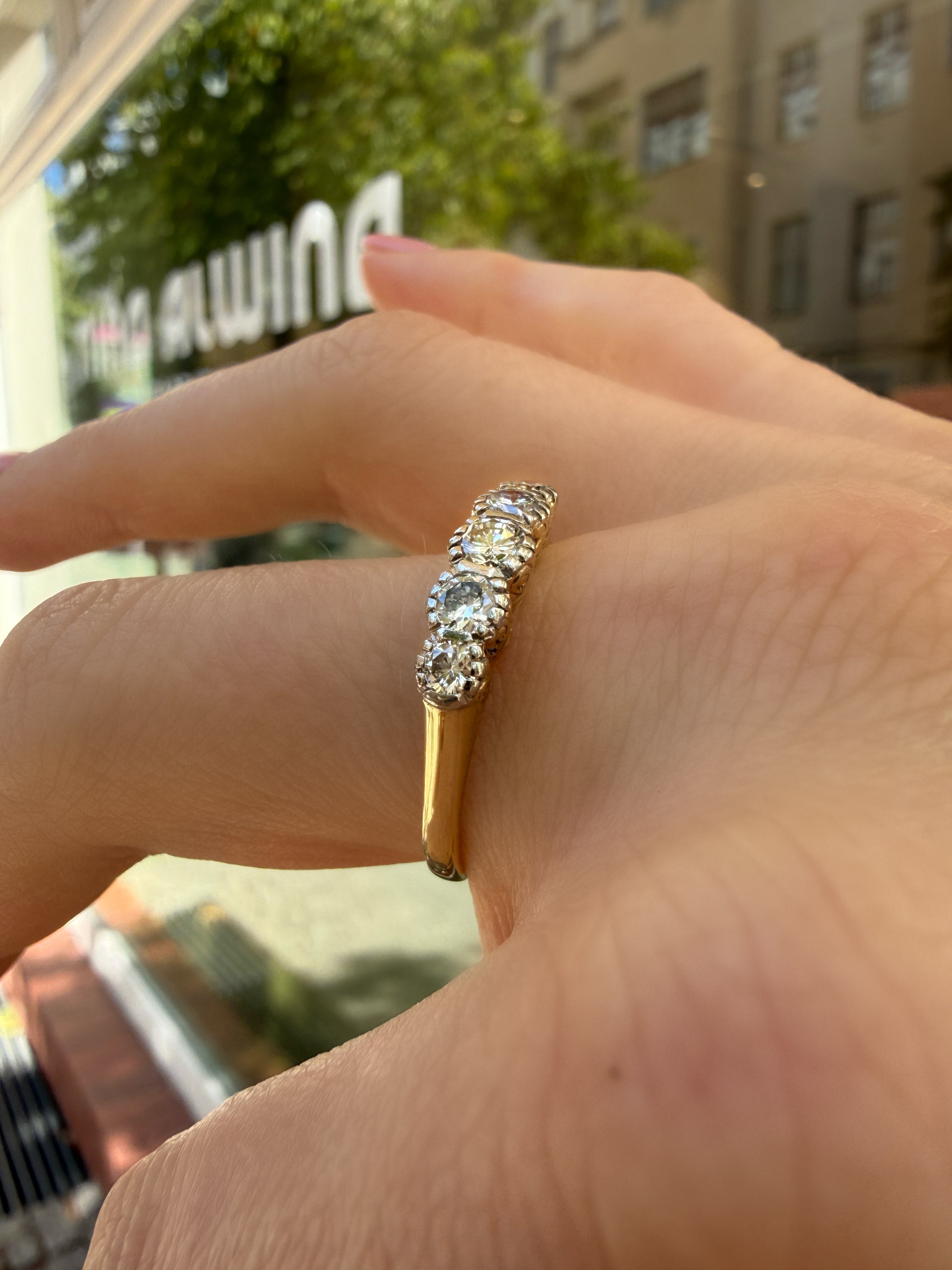 #1309 14k Ring mit 5 Diamanten - RG 60