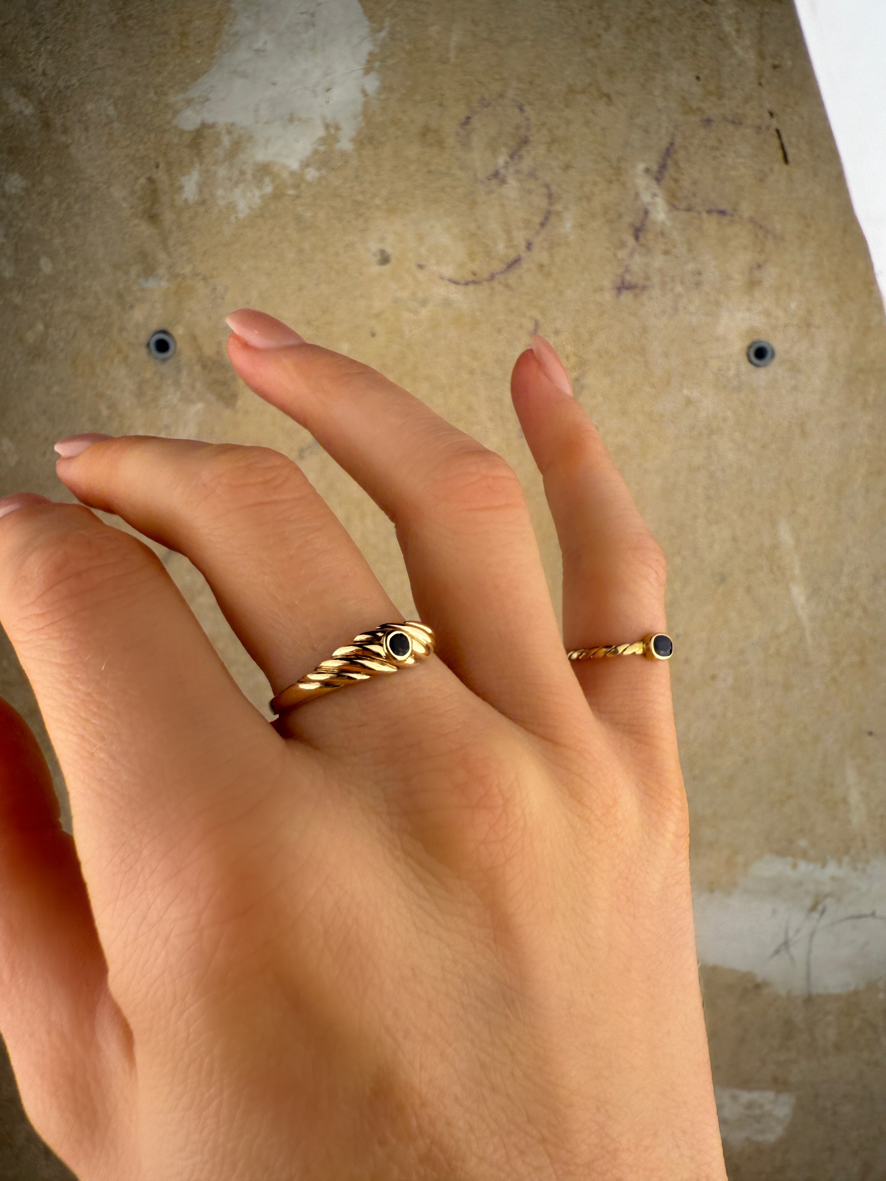 #228 8k Ring mit Saphir - RG 59