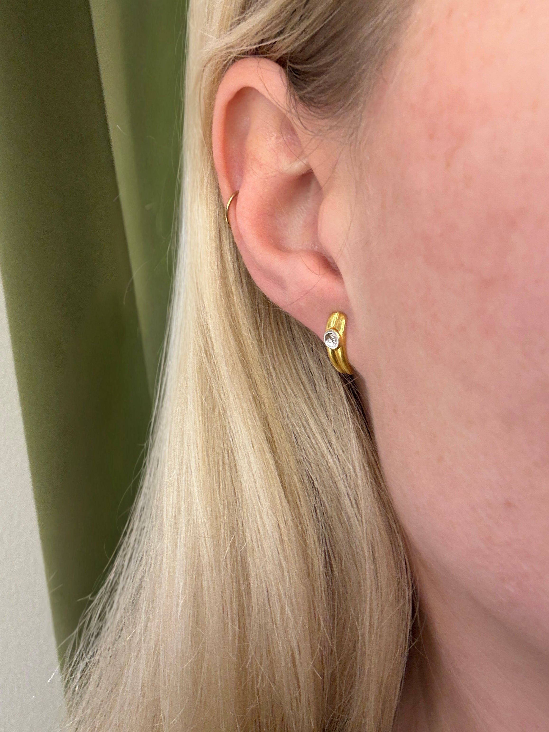 #1462 8k Earrings with Diamond - 1.3cm