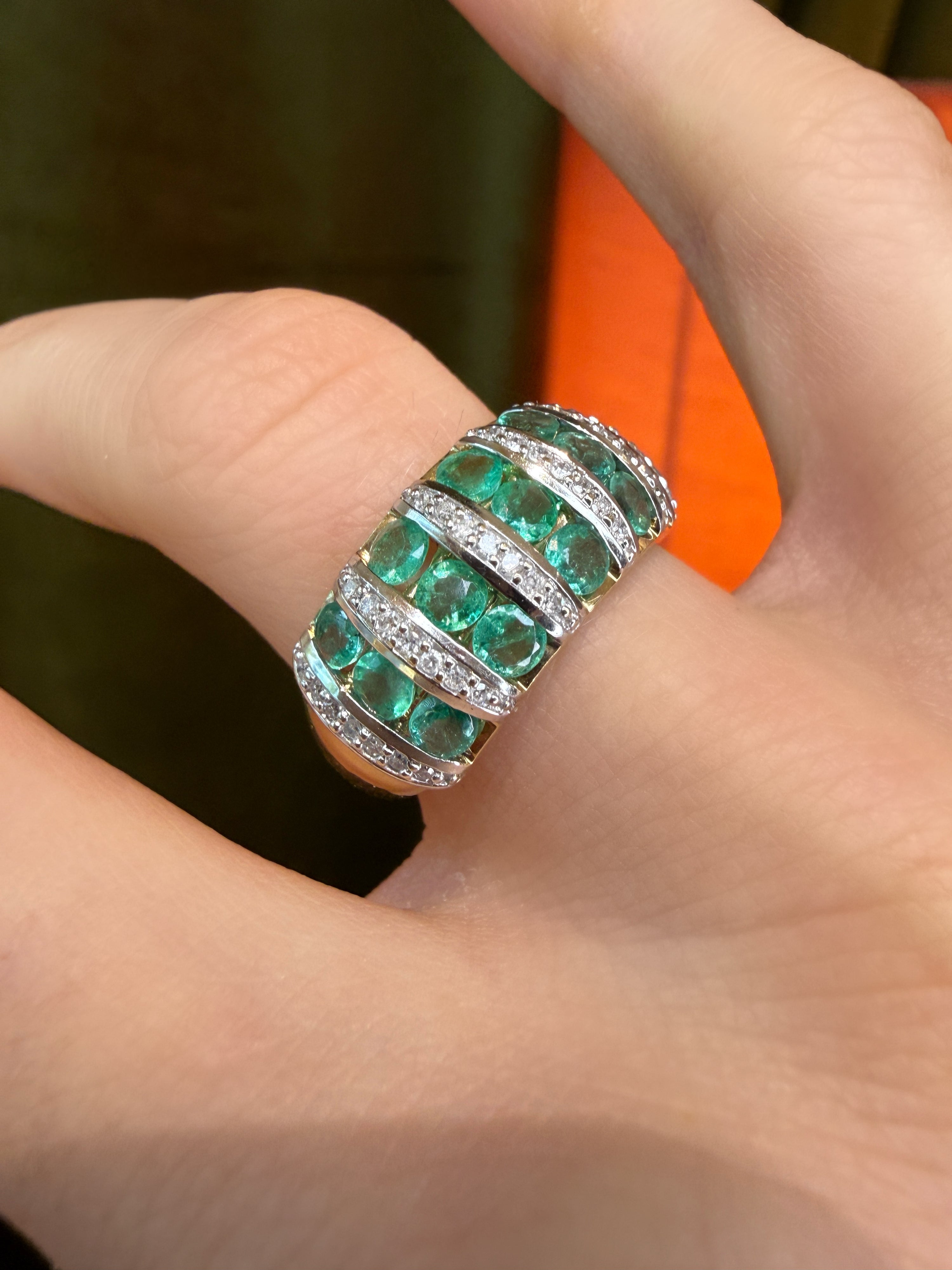 #1472 9k Ring mit 15 Smaragden & 42 Diamanten - RG 53