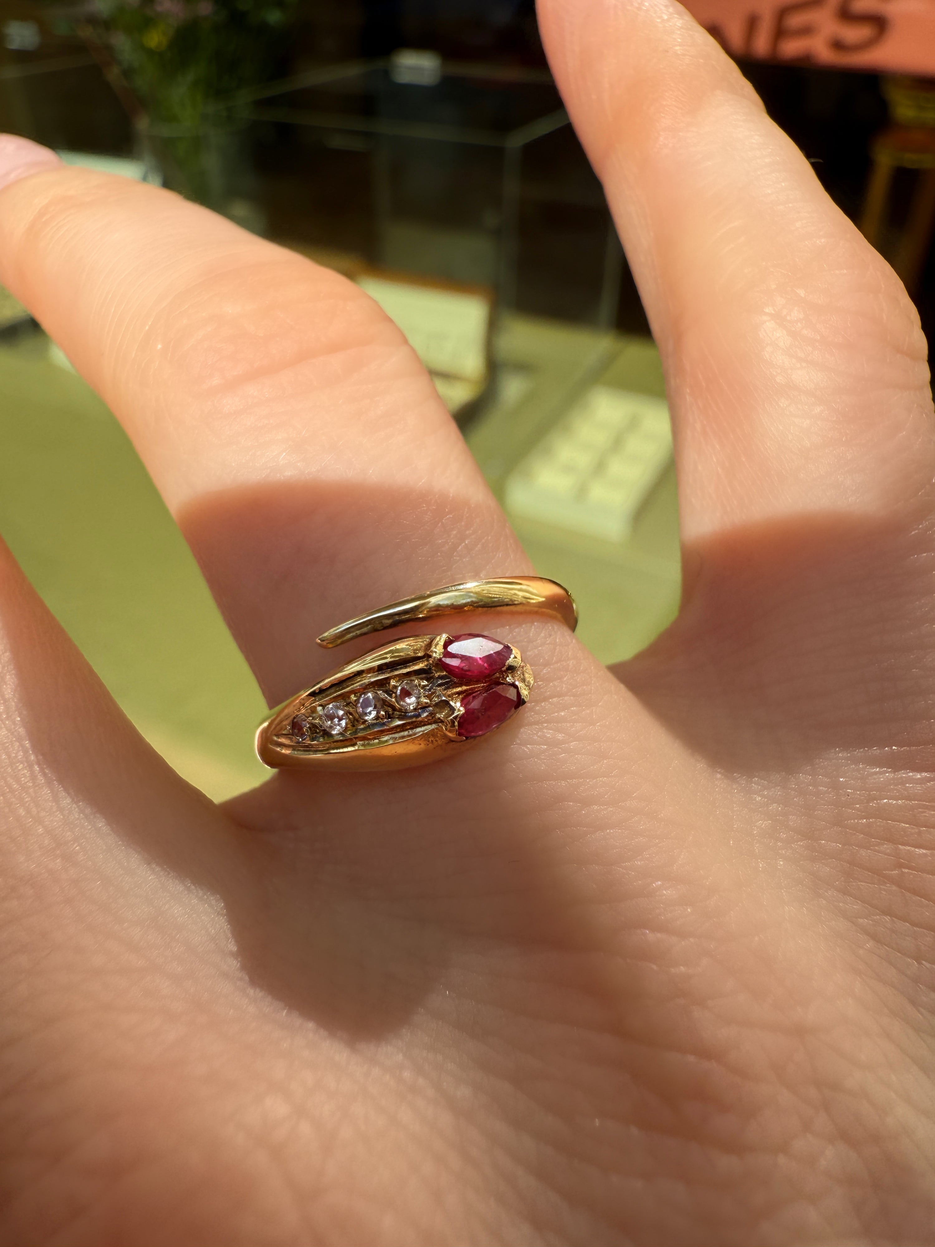 #913 14k Ring mit Rubinen & Zirkonen - RG 54