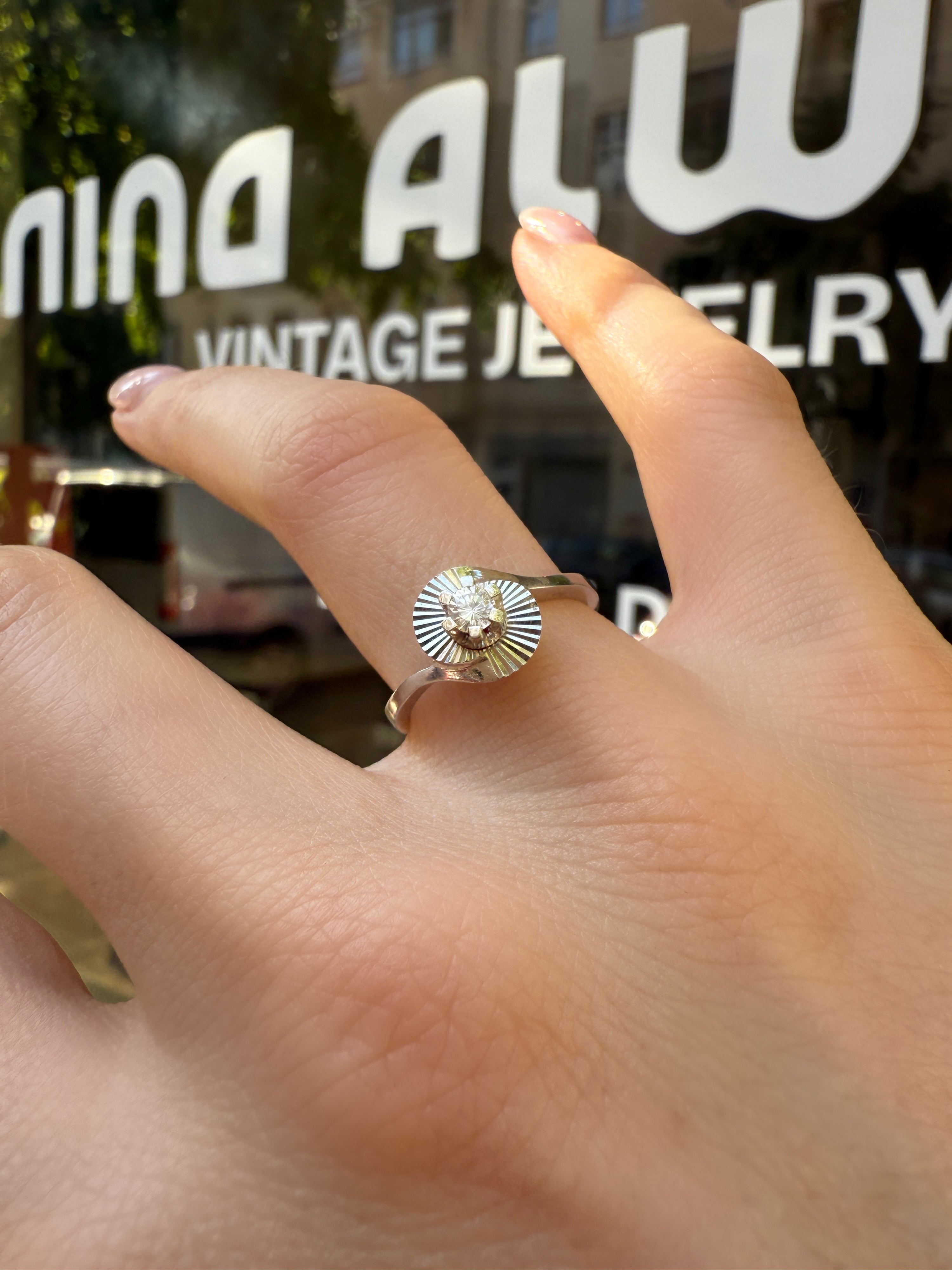 #1110 Massiver 14k Ring mit Diamant - RG 52