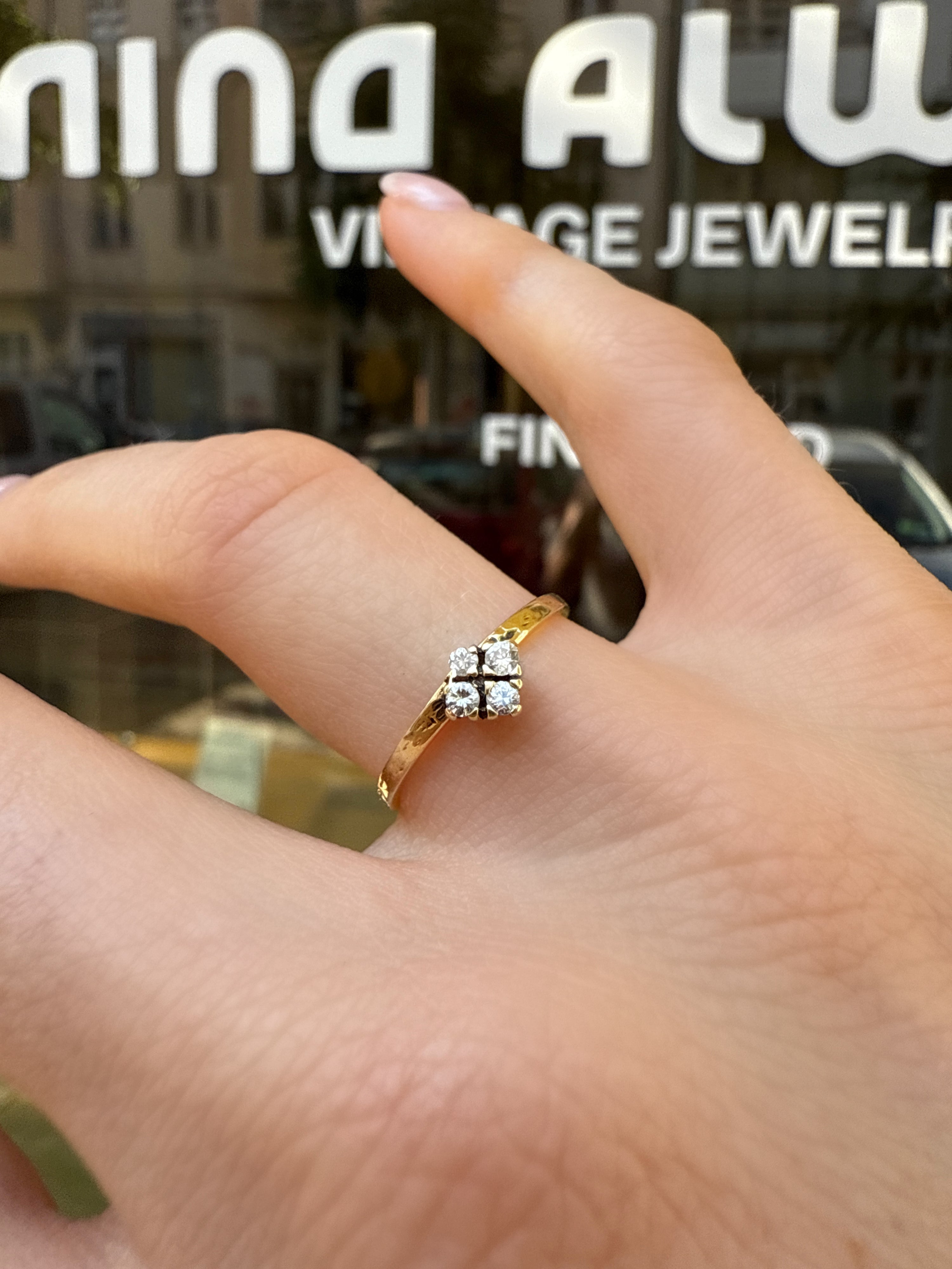#1116 14k Ring mit 4 Diamanten - RG 51