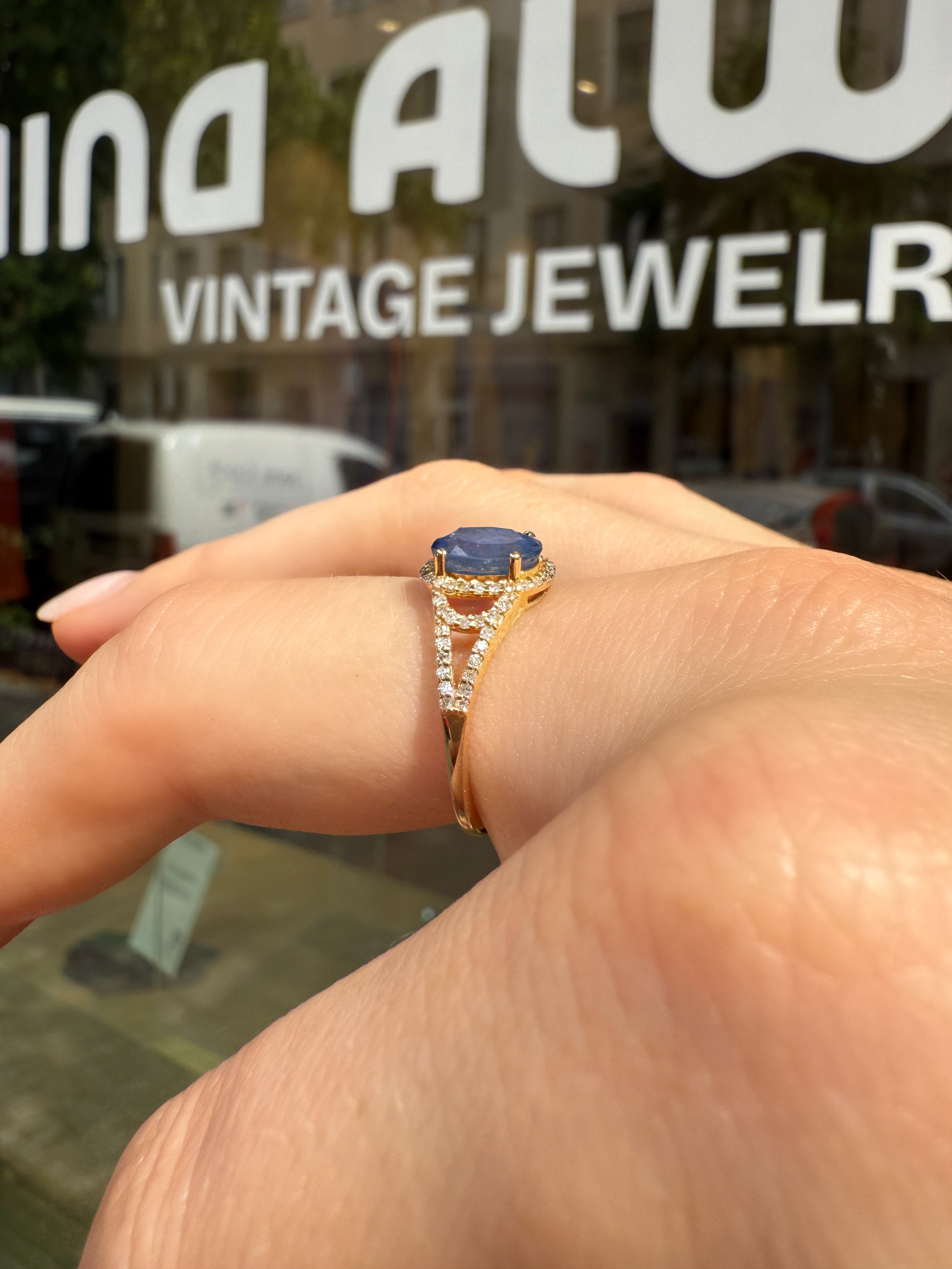 #1111 14k Ring with Natural Sapphire & 64 Diamonds - RG 54