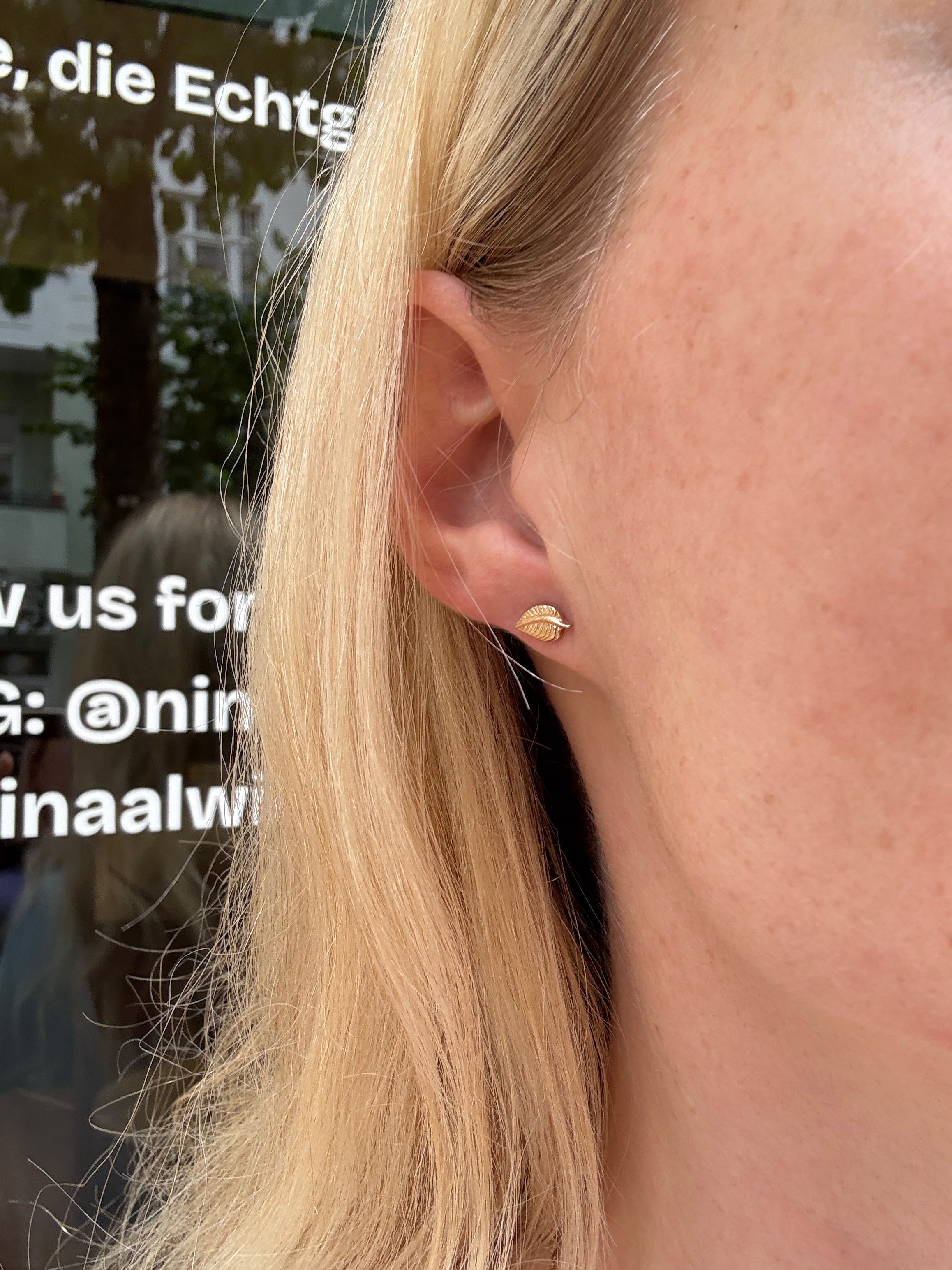 #1123 8k Earrings - 1cm