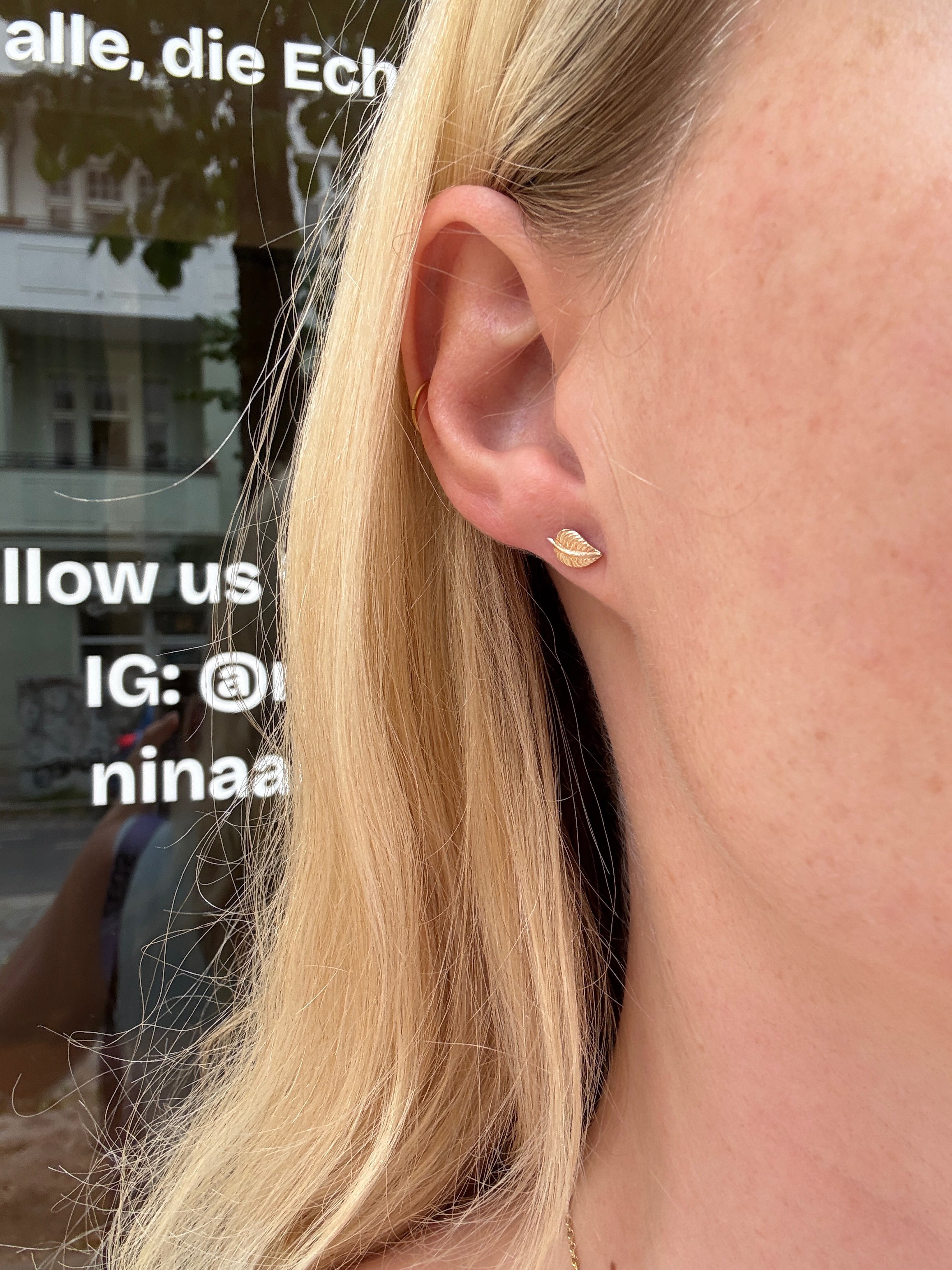 #1123 8k Earrings - 1cm